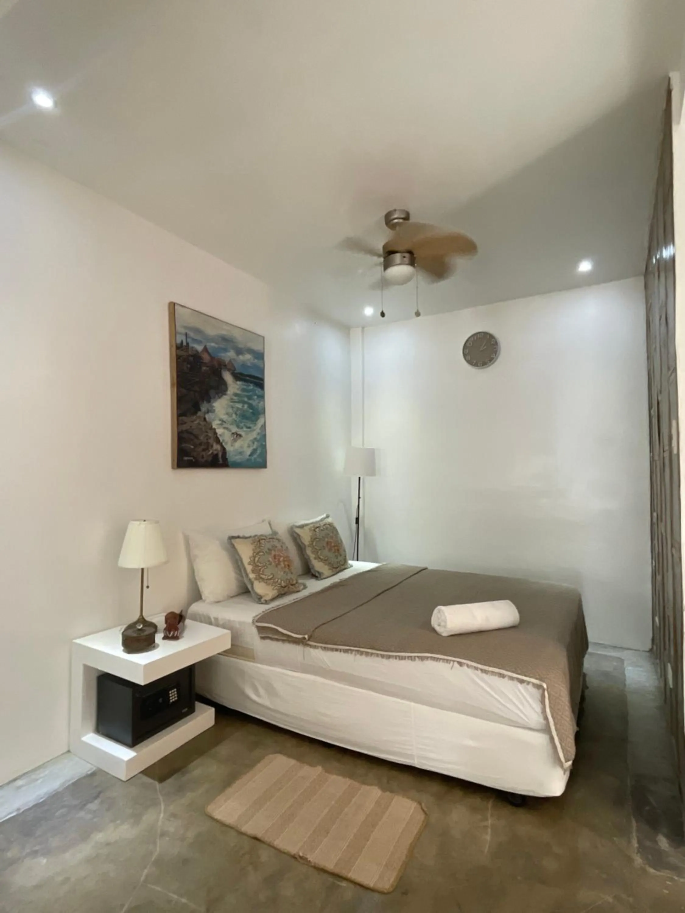 Bed in Everrich Boutique Resort Boracay