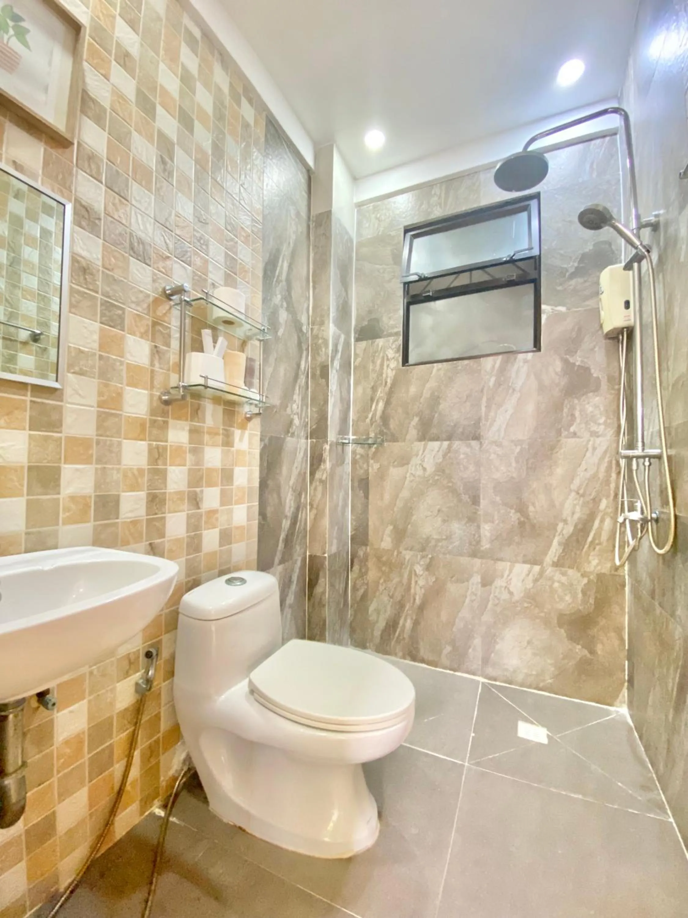 Shower in Everrich Boutique Resort Boracay