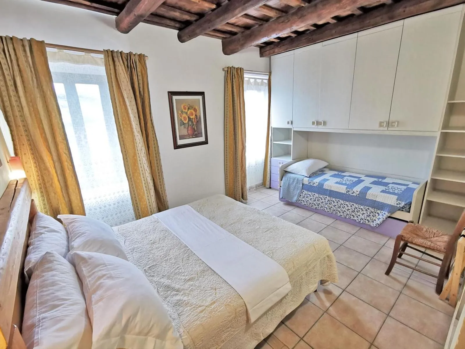 Photo of the whole room, Bed in Il Girasole Country Village