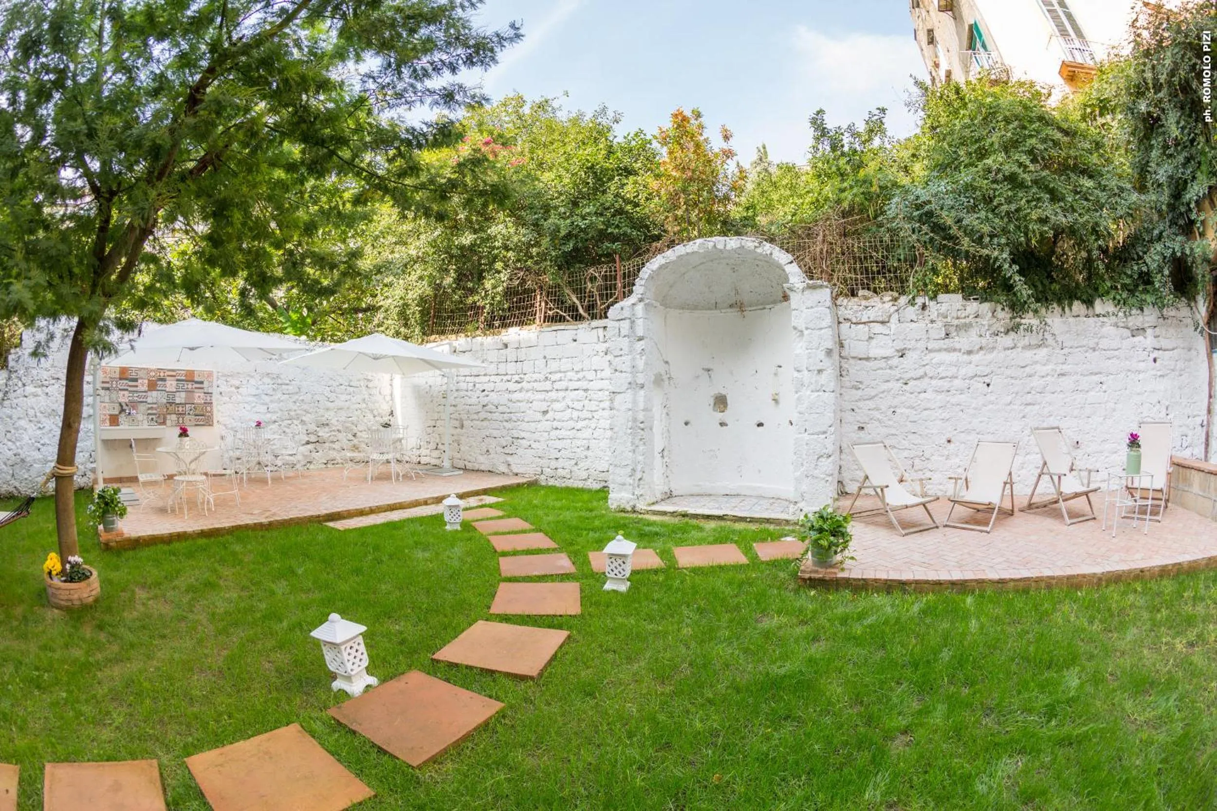 Property building in The Foria House by House In Naples