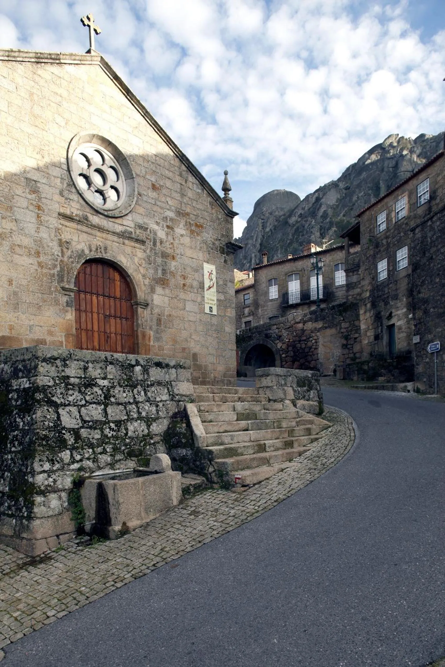 Nearby landmark in Monsanto GeoHotel Escola