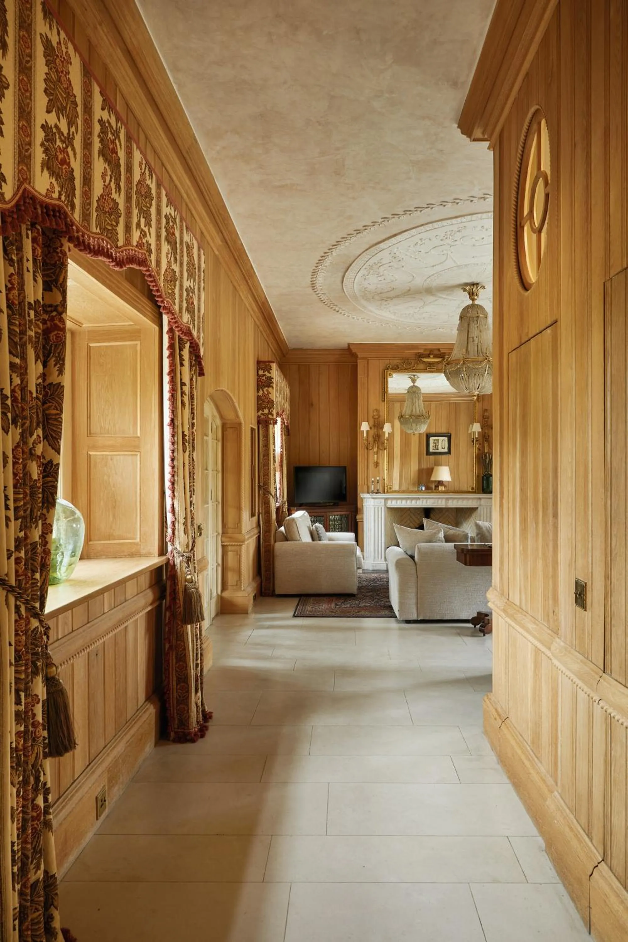 Bed in Cliff at Lyons