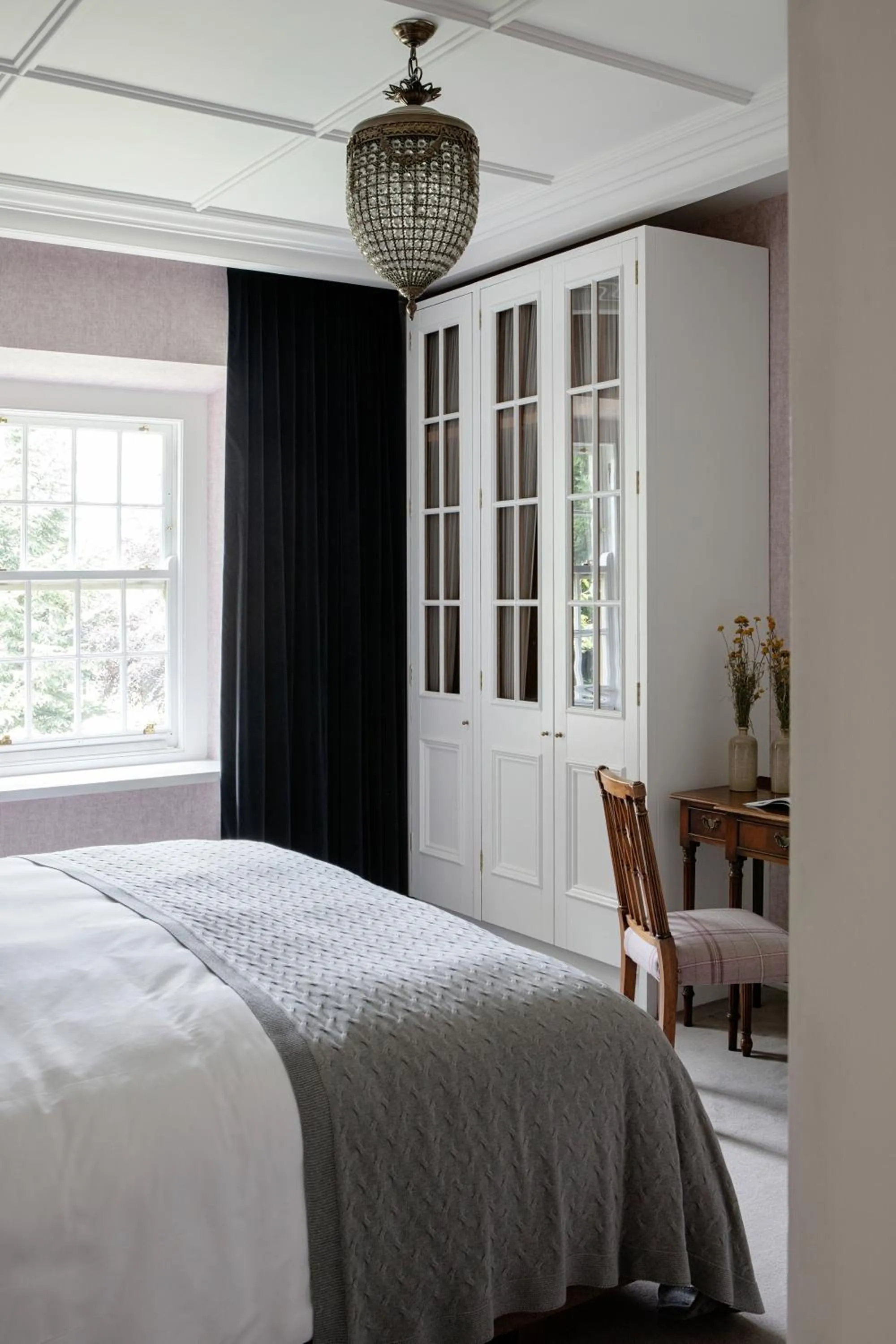 Bedroom, Bed in Cliff at Lyons