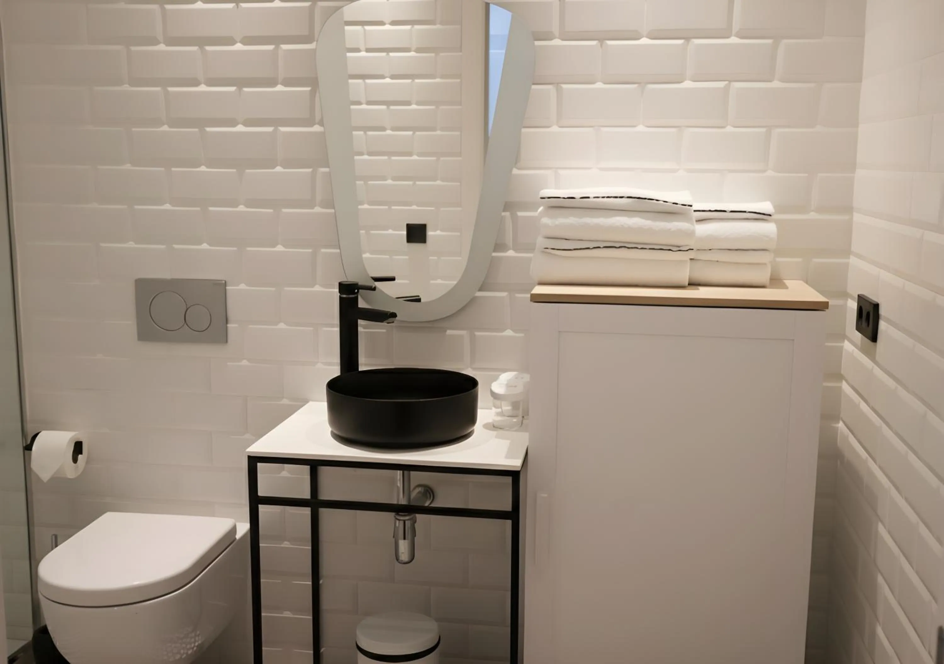 Bathroom in MYR Plaza Mercado & Spa