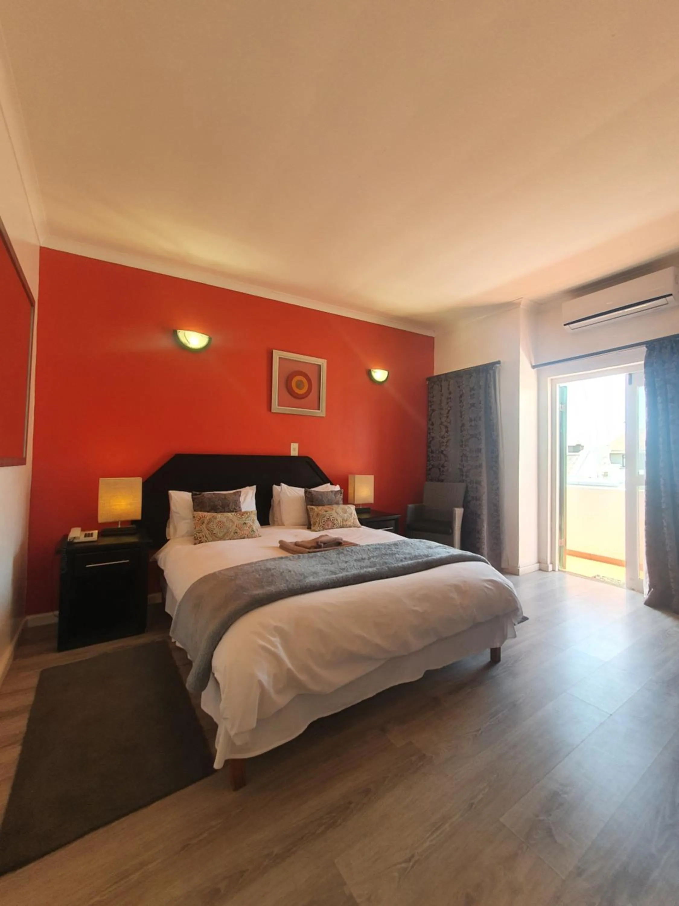 Photo of the whole room in Langholm Hotel