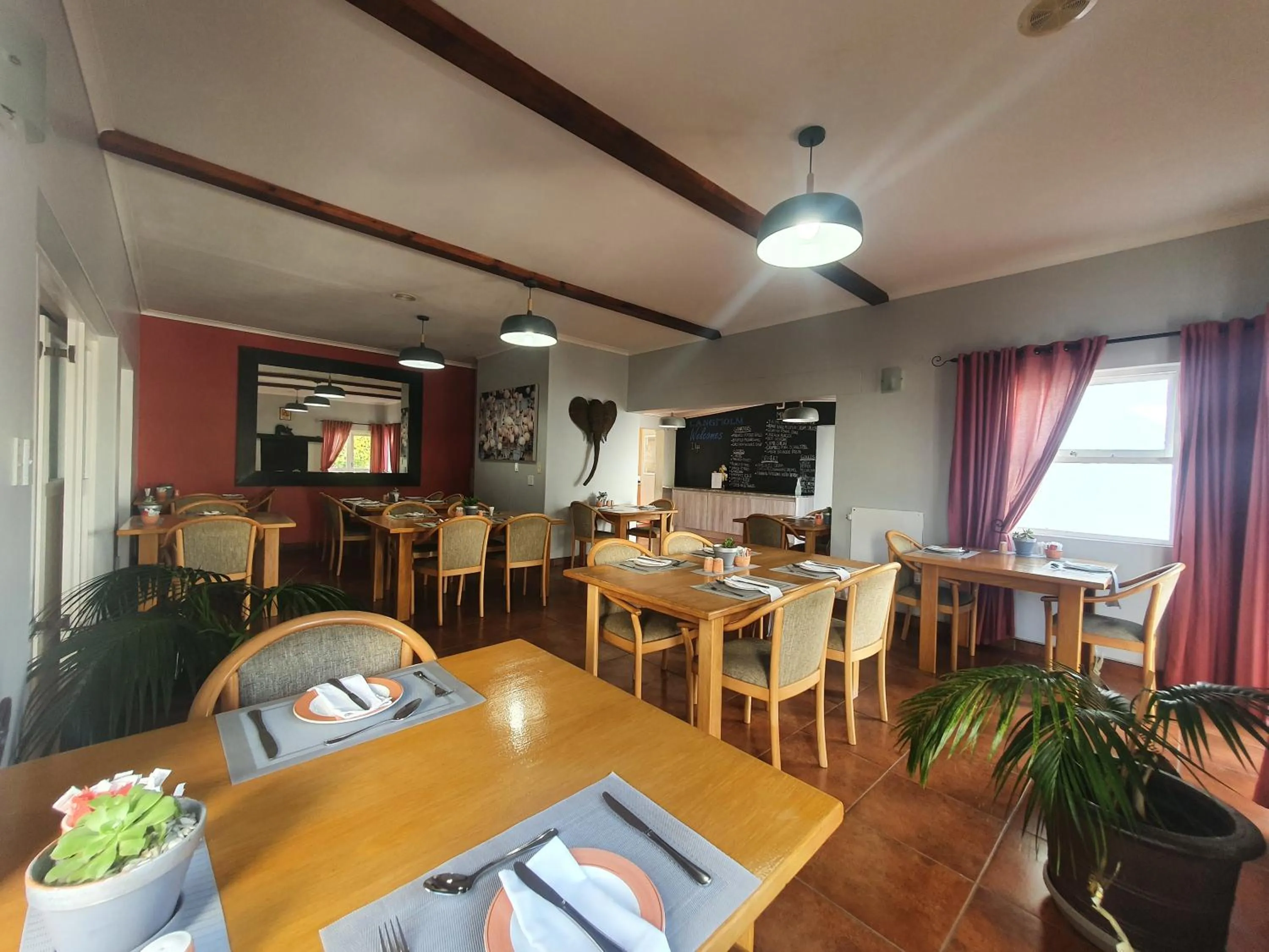 Dining area in Langholm Hotel