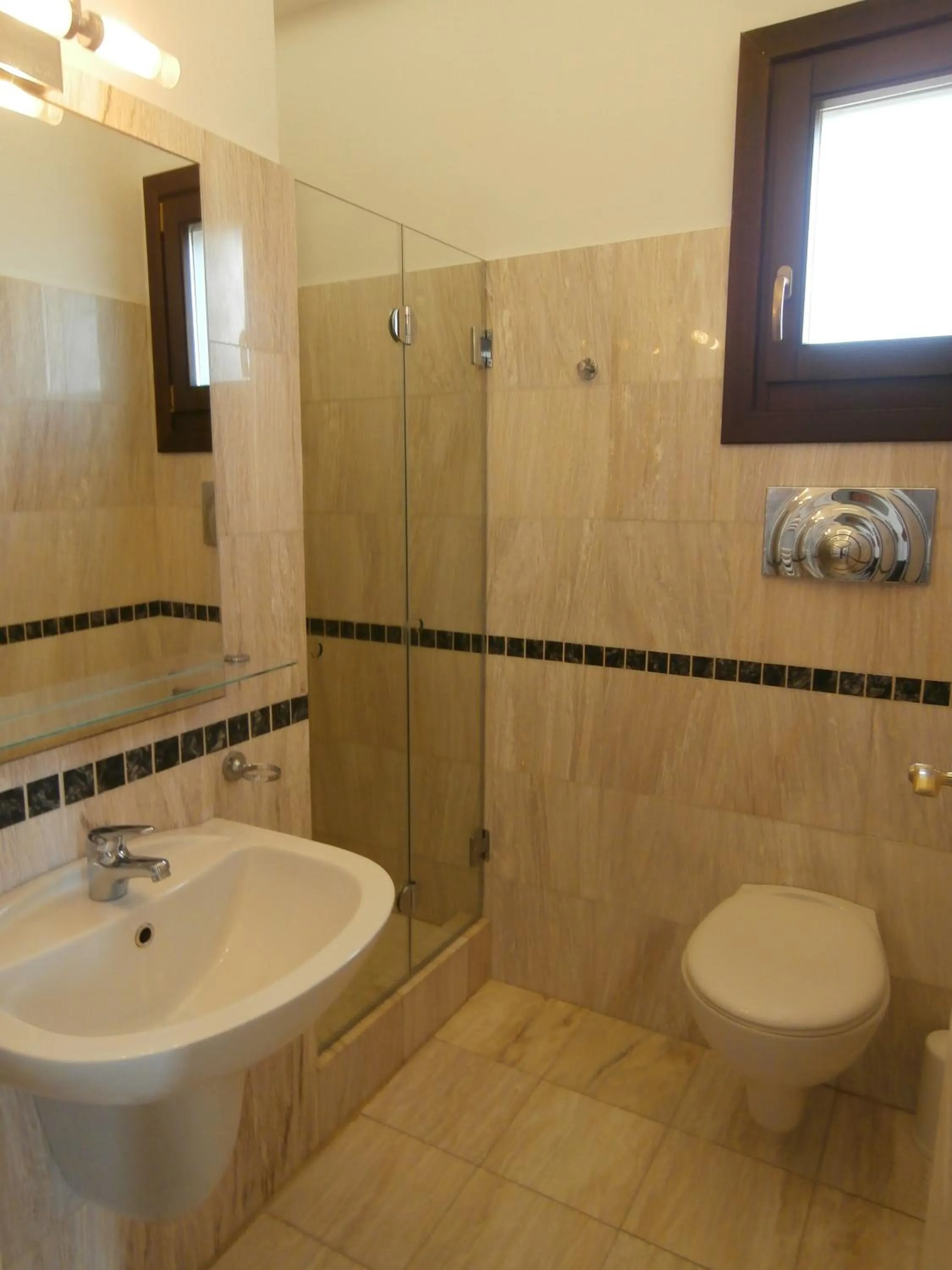 Shower in Kedros Villas