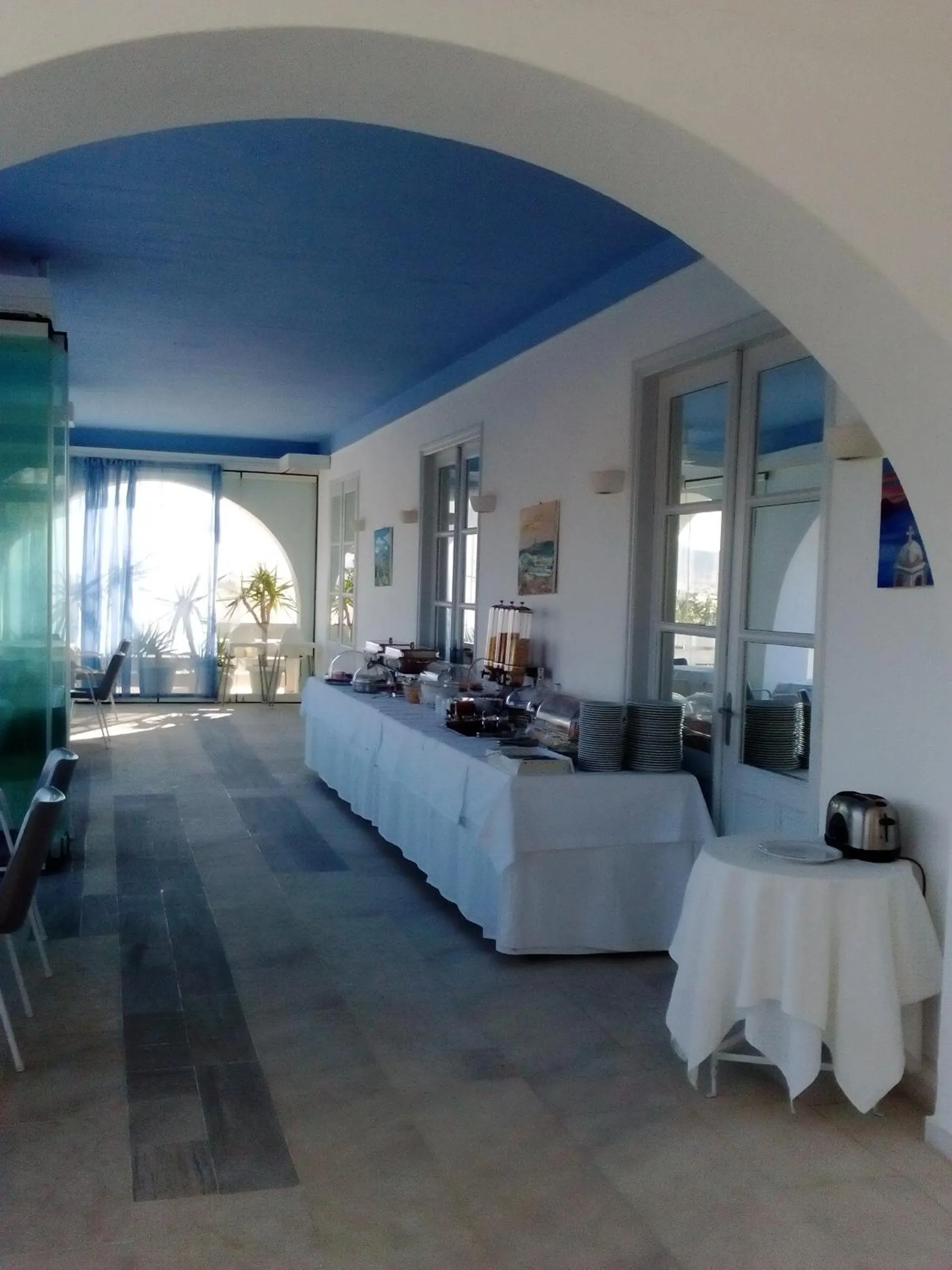 Buffet breakfast in Kedros Villas