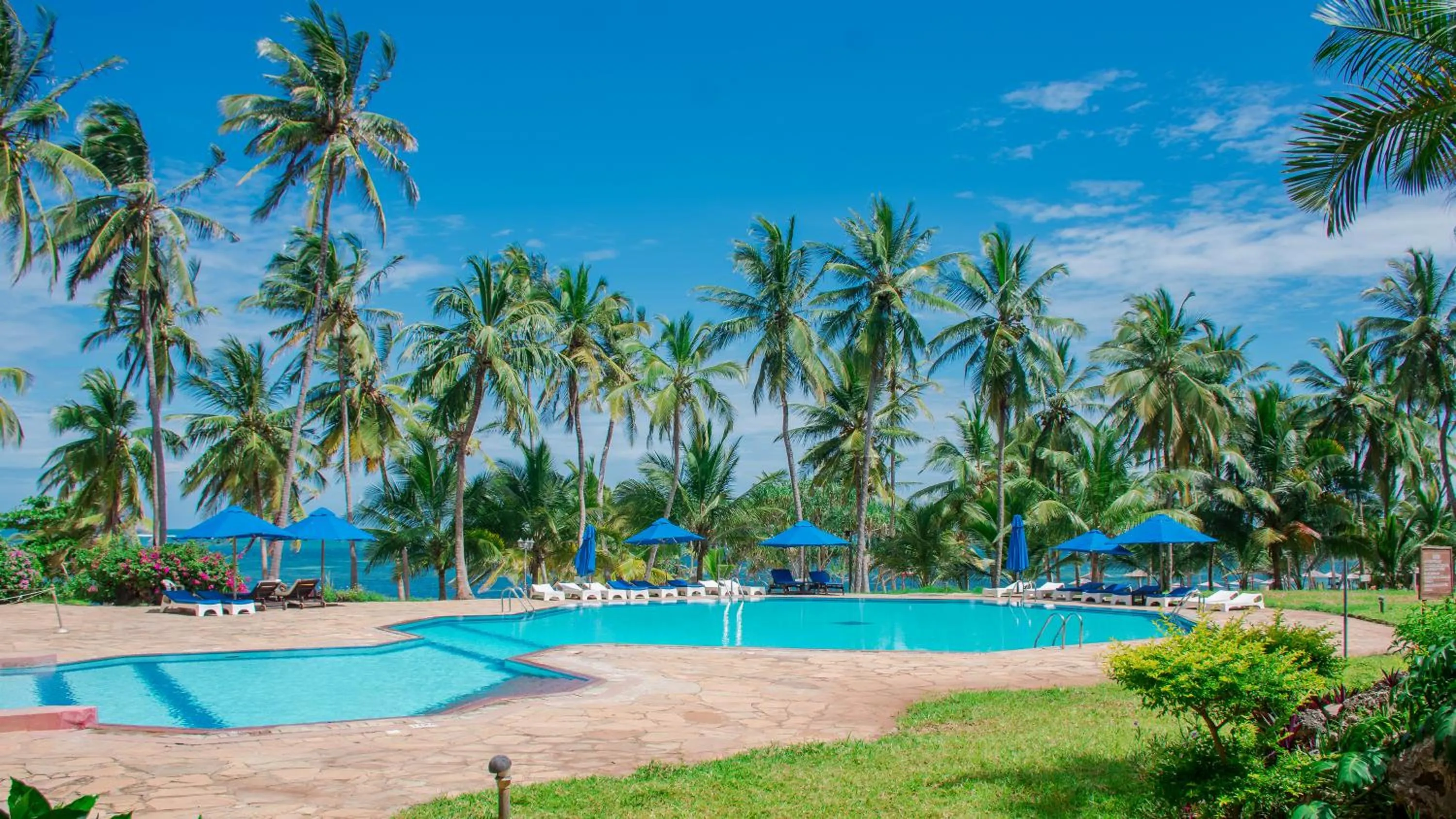 Pool view in Mombasa Continental Resort