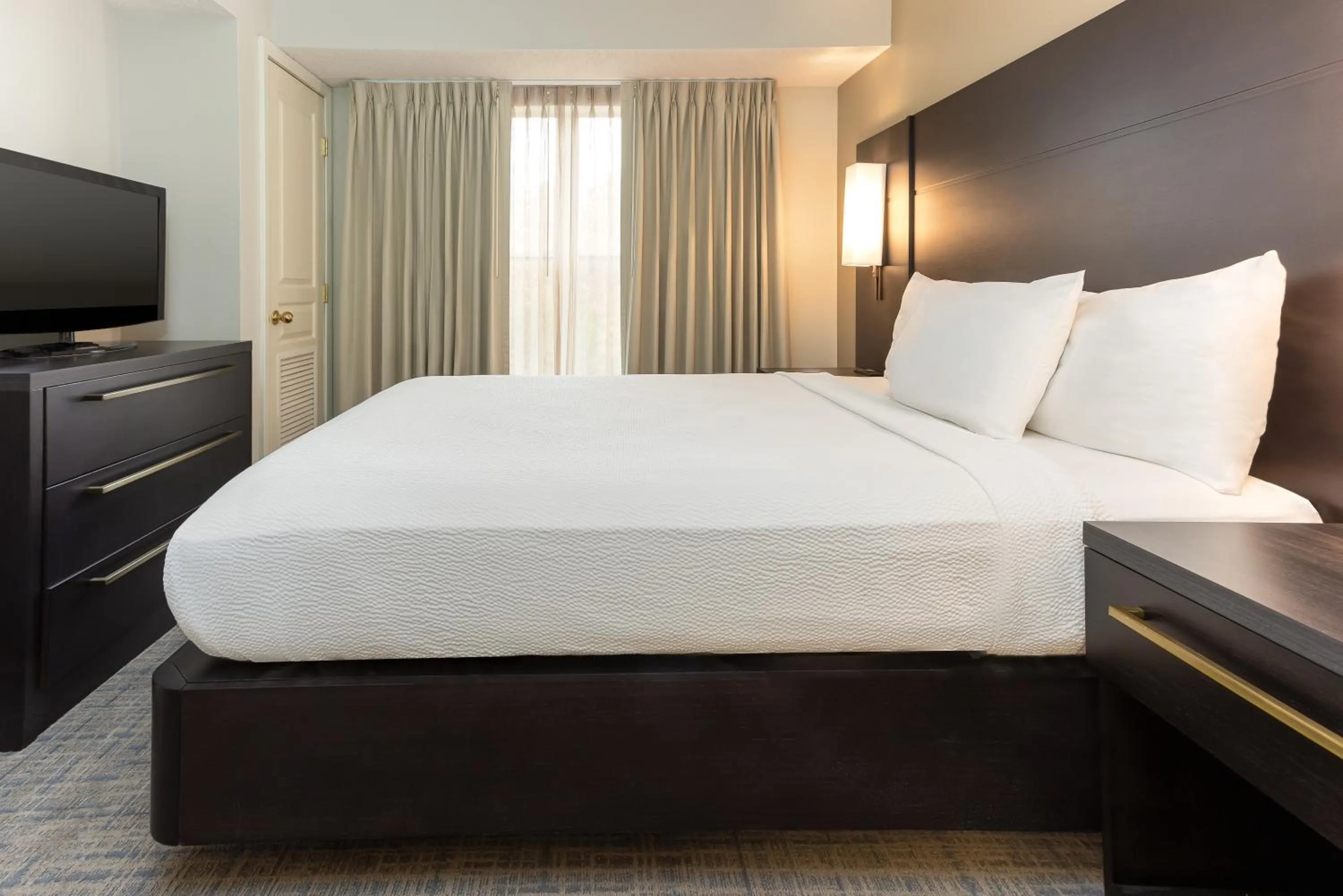 Bedroom, Bed in Residence Inn by Marriott Kansas City at The Legends