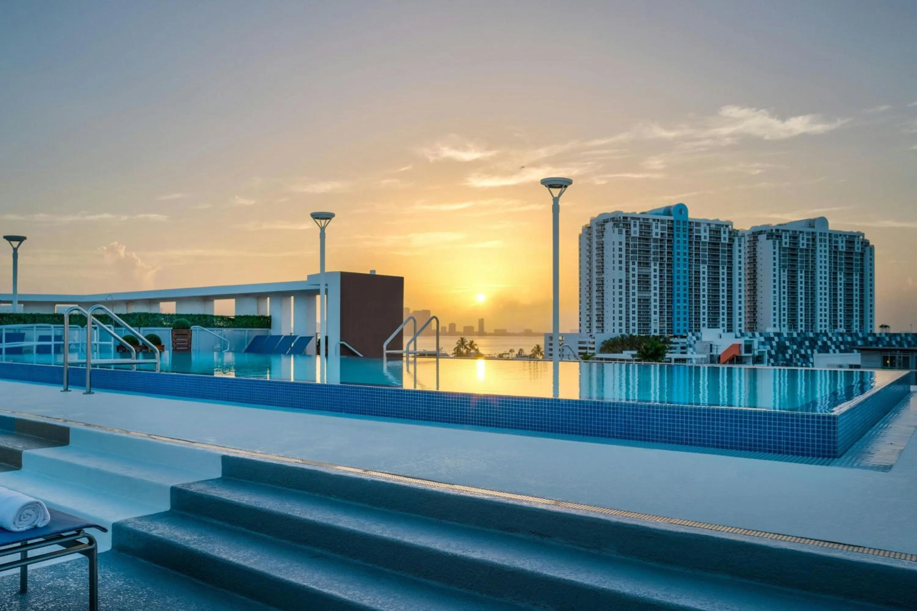 Swimming pool in Residence Inn by Marriott Miami Beach South Beach