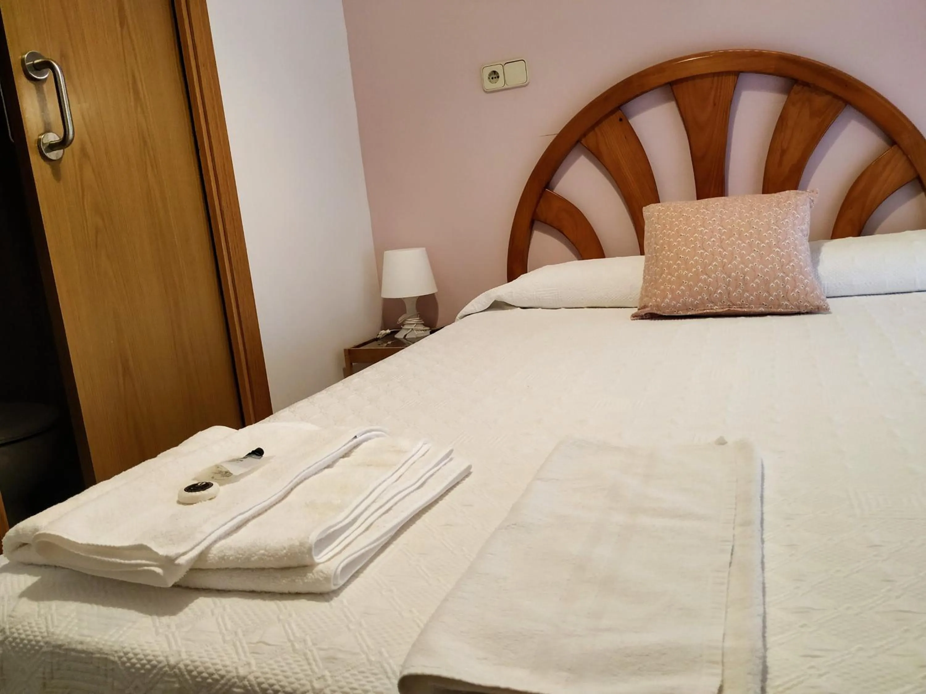 Bed in Hostal Abitum Madrid