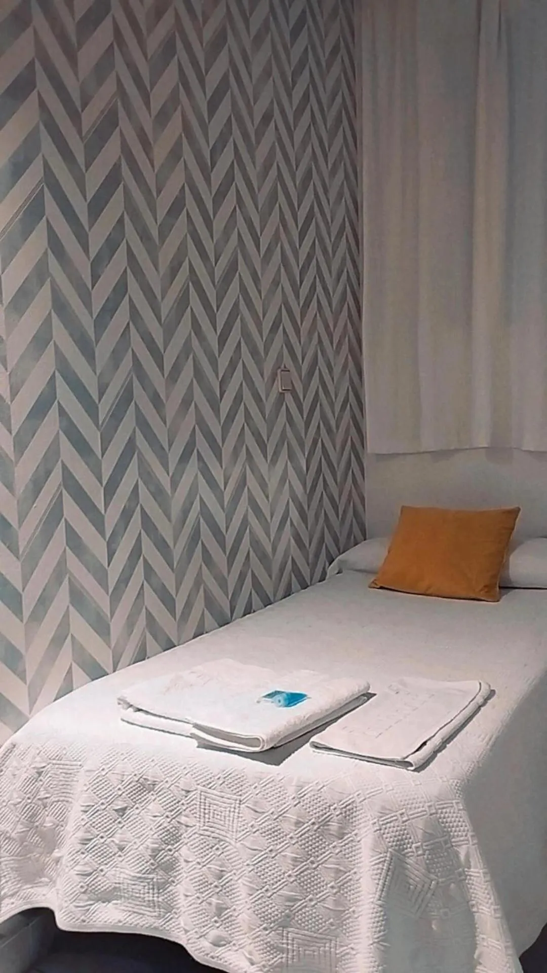 Bedroom, Bed in Hostal Abitum Madrid