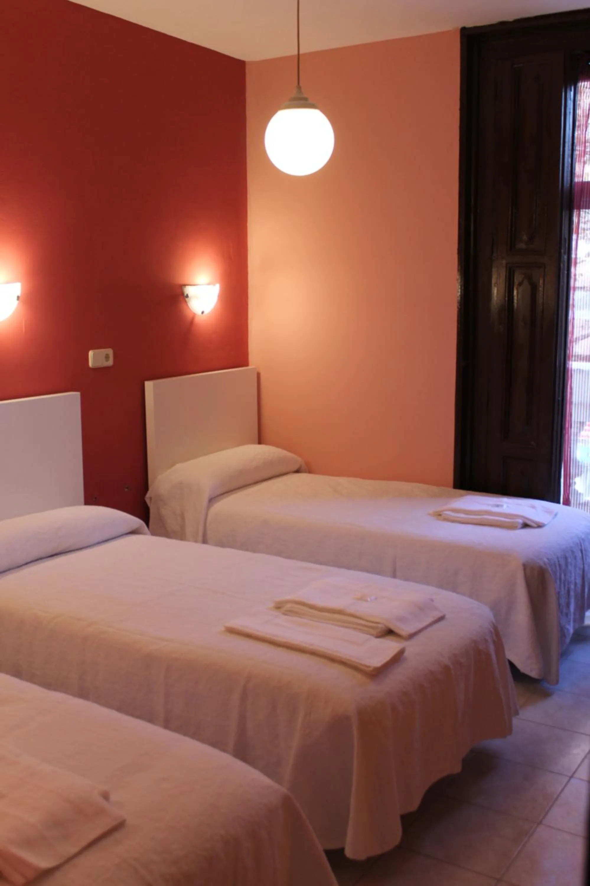 Bed in Hostal Abitum Madrid