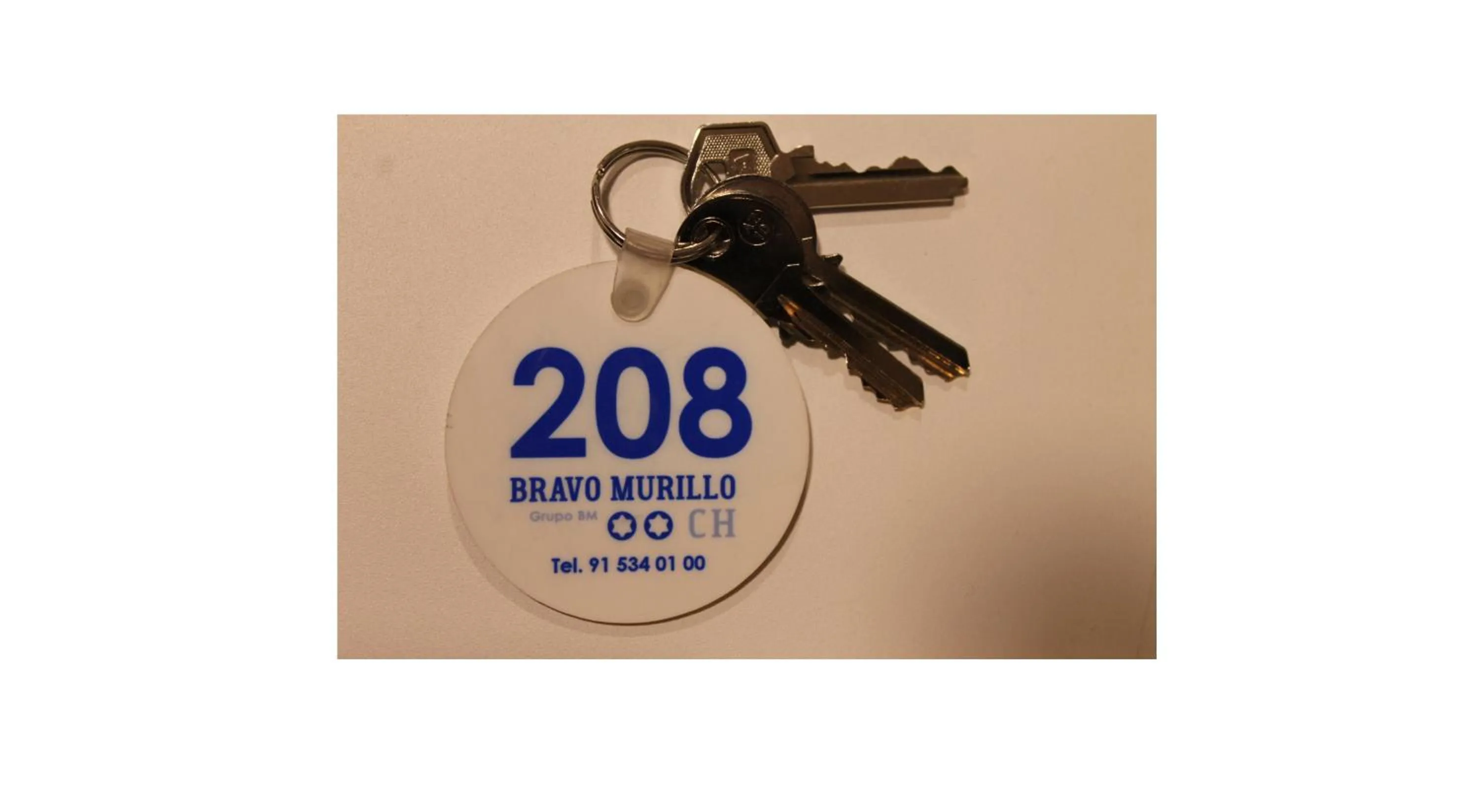 Logo/Certificate/Sign in Hostal Abitum Madrid