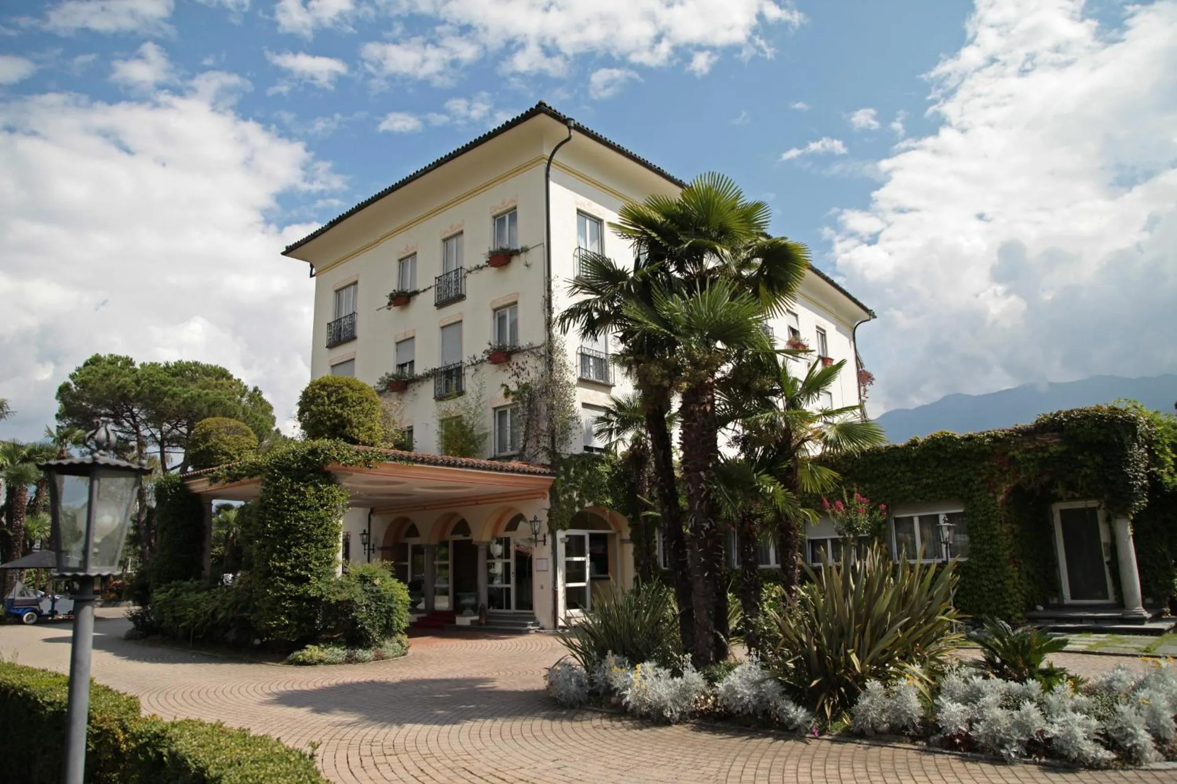 Facade/entrance in Villa Favorita - Parkhotel Delta