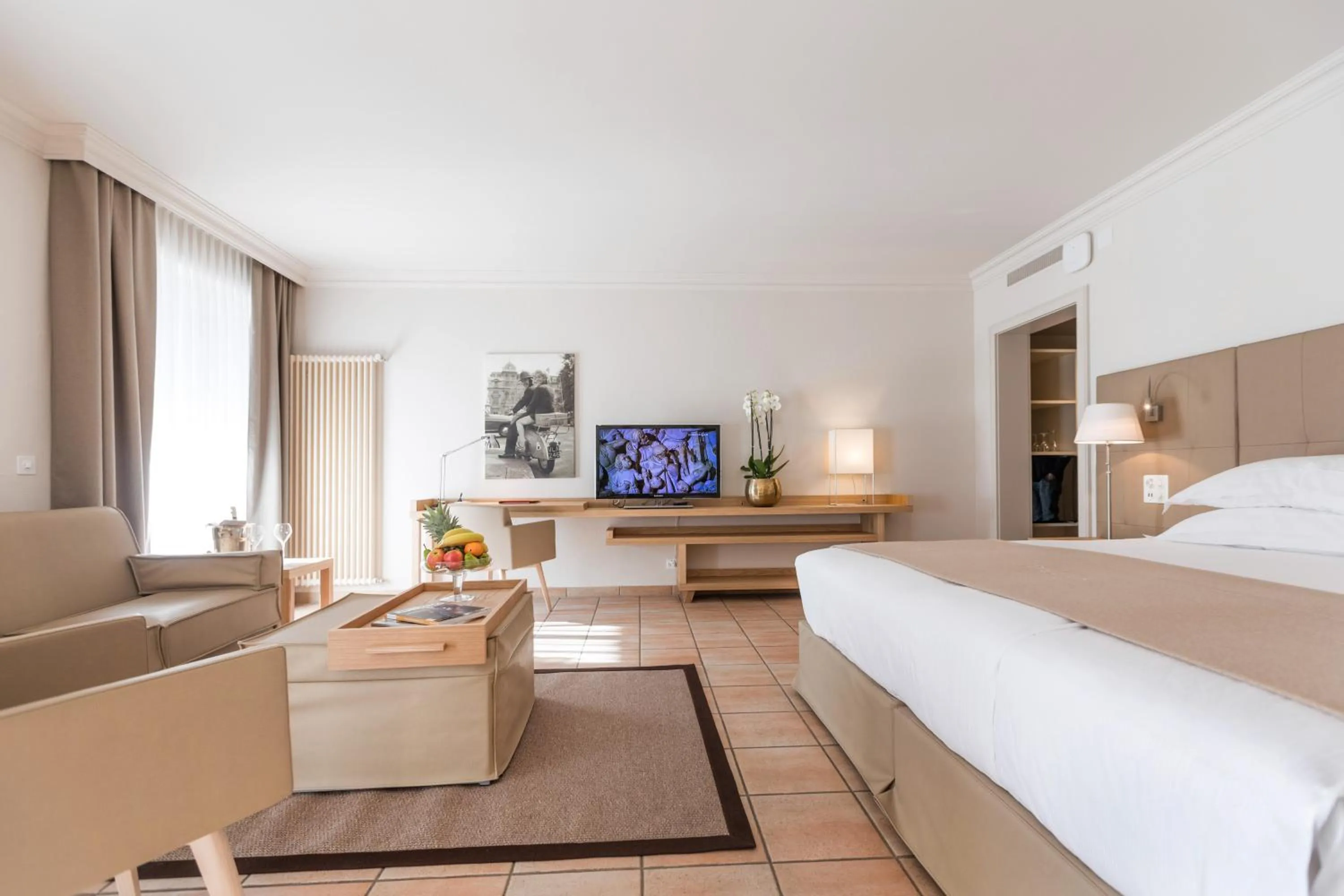 Bedroom, Bed in Villa Favorita - Parkhotel Delta