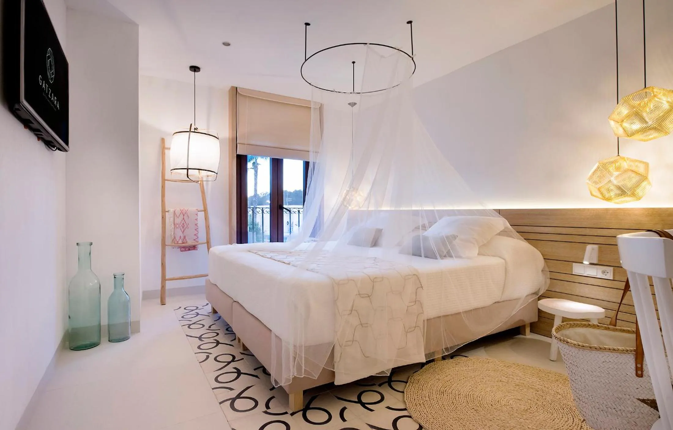 Bedroom, Bed in Gatzara Suites Santa Gertrudis