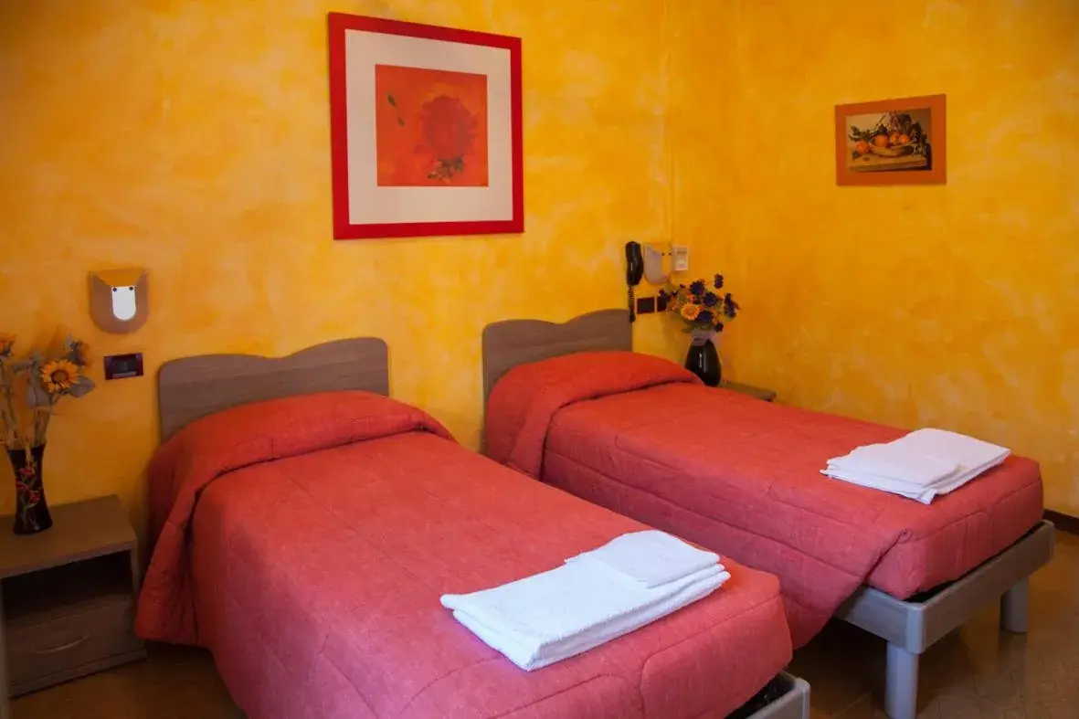 Single Room in Hotel STELLA D'ORO Single Room in Hotel STELLA D'ORO