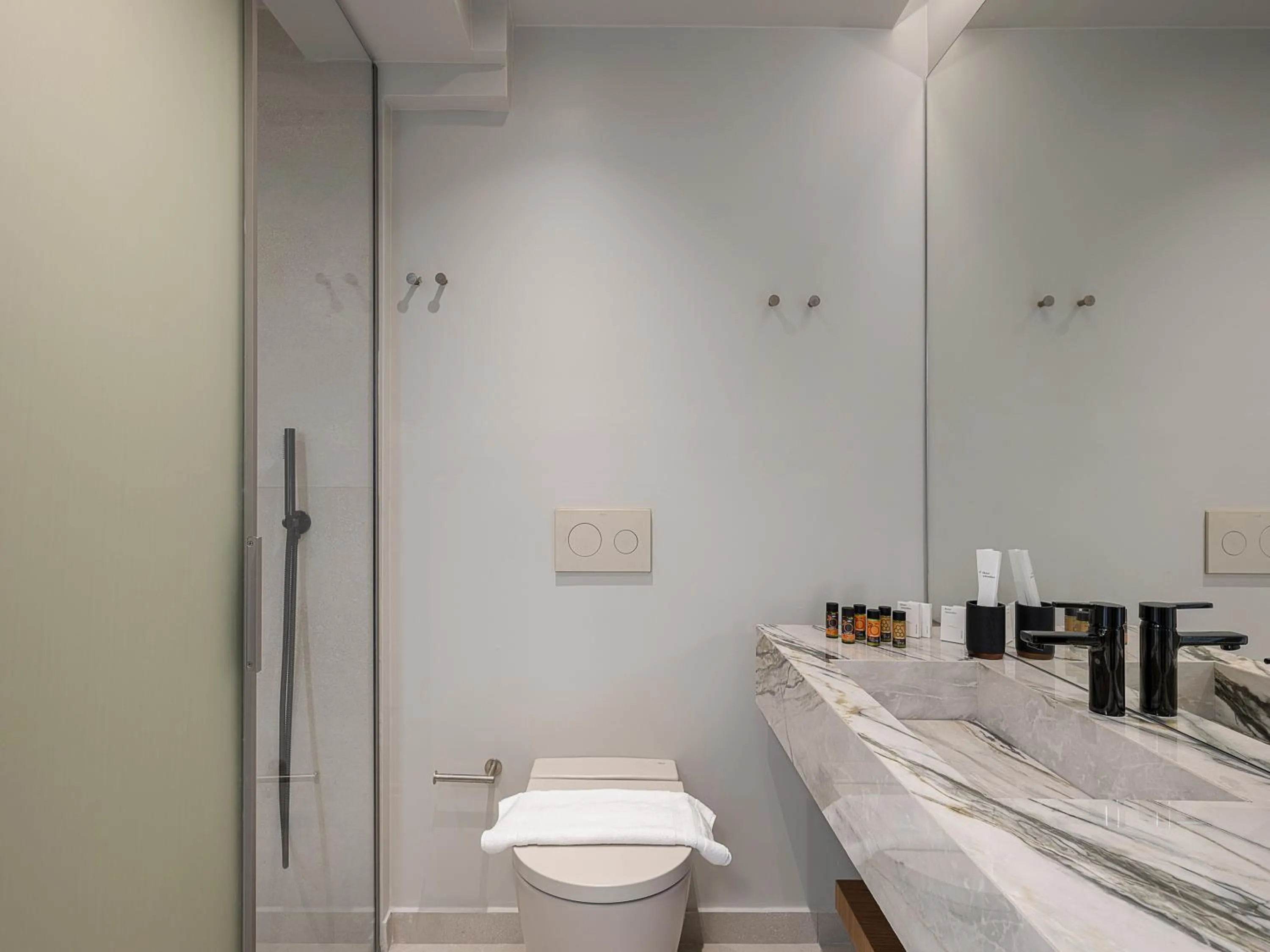 Bathroom in Iperion Beach Hotel