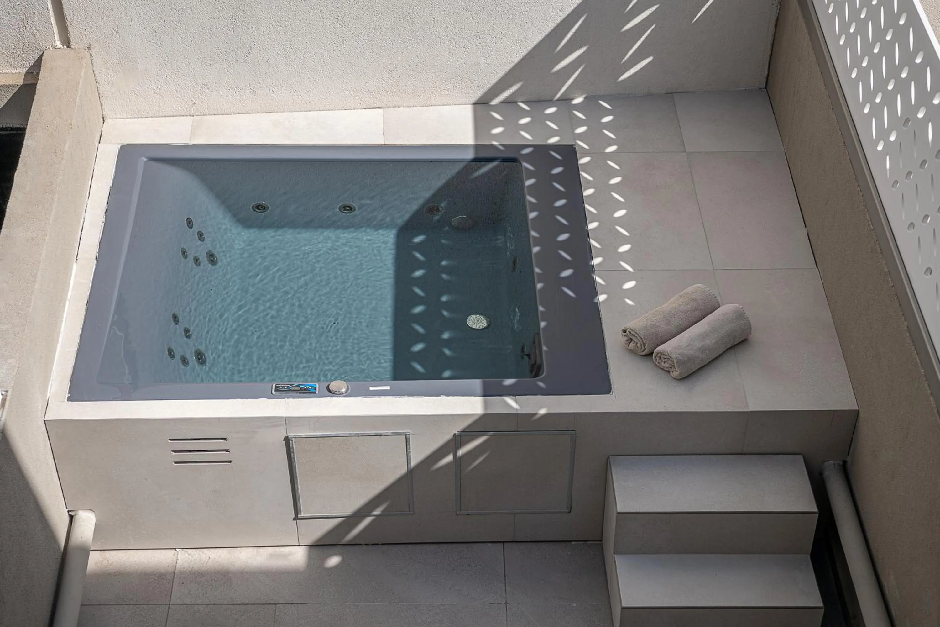 Hot Tub in Iperion Beach Hotel