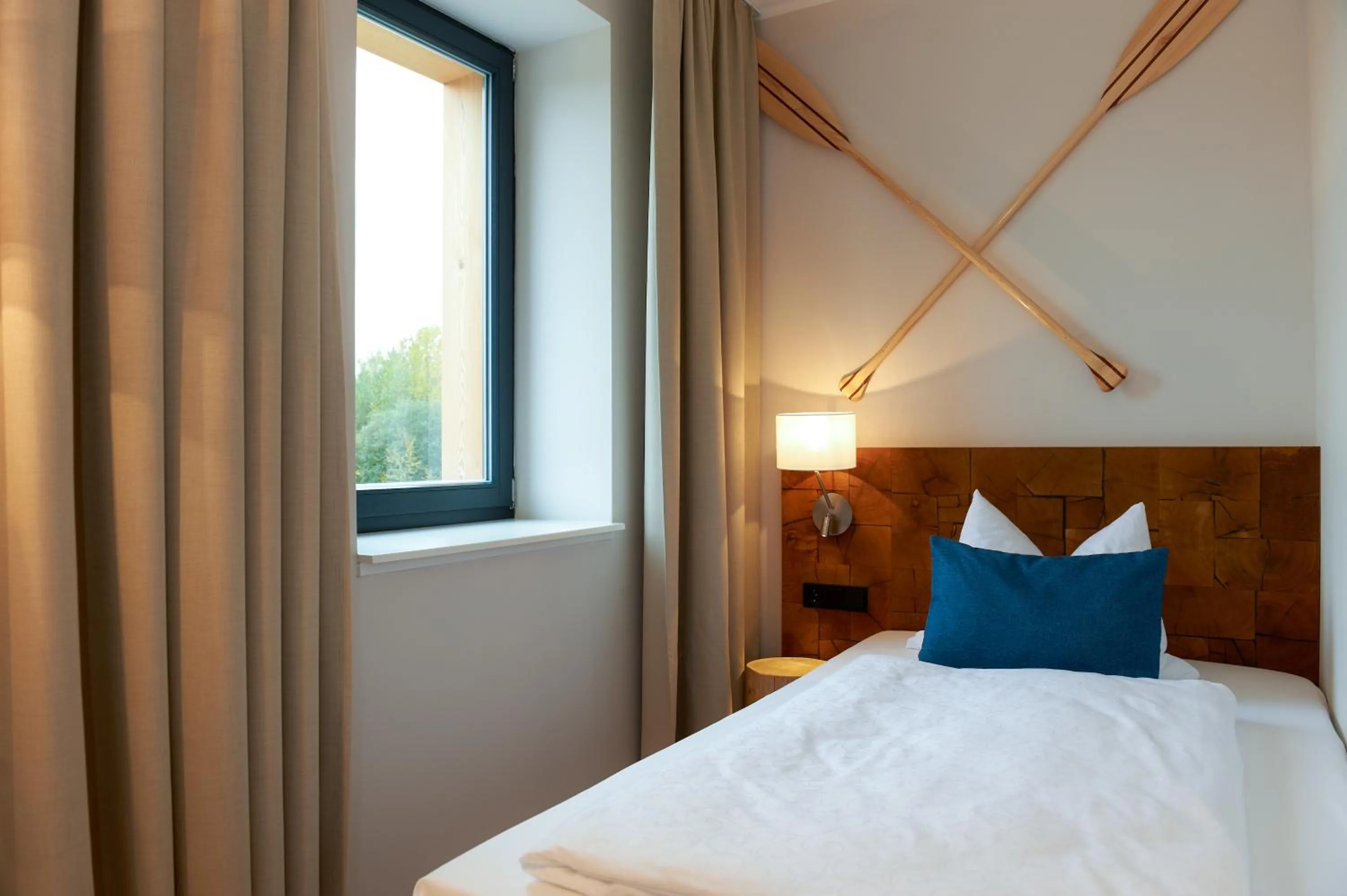 Photo of the whole room, Bed in See- und Waldresort Gröbern