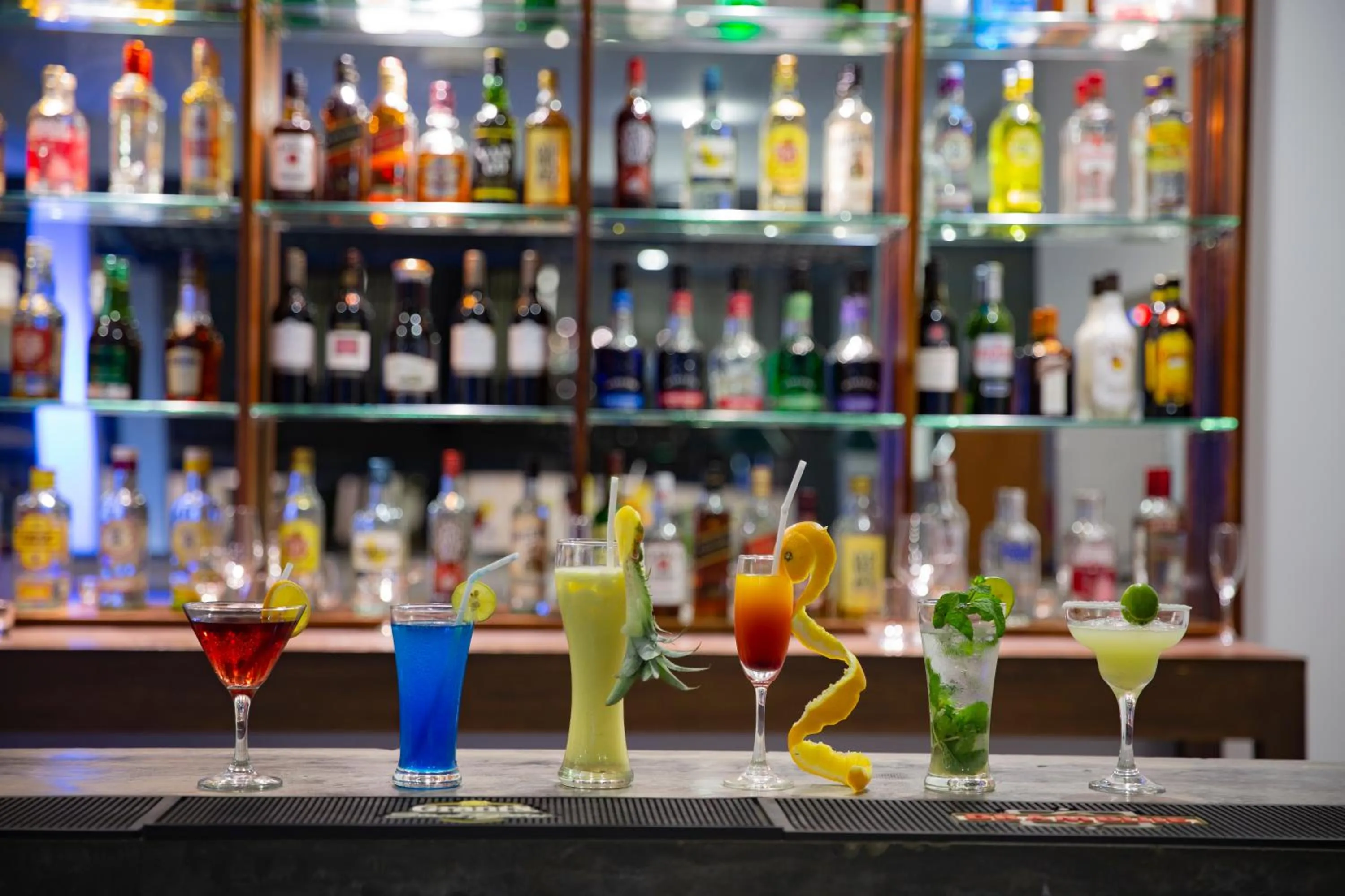 Lounge or bar in The Blue Wave Hotel