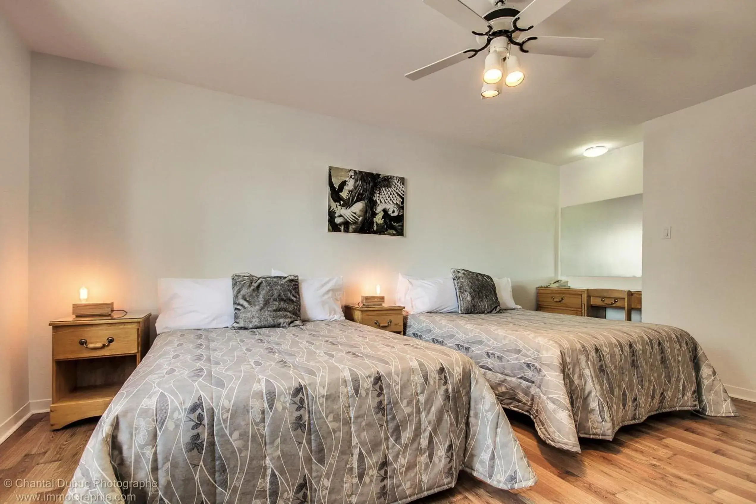 Standard Room with Two Double Beds in Auberge motel drakkar Standard Room with Two Double Beds in Auberge motel drakkar