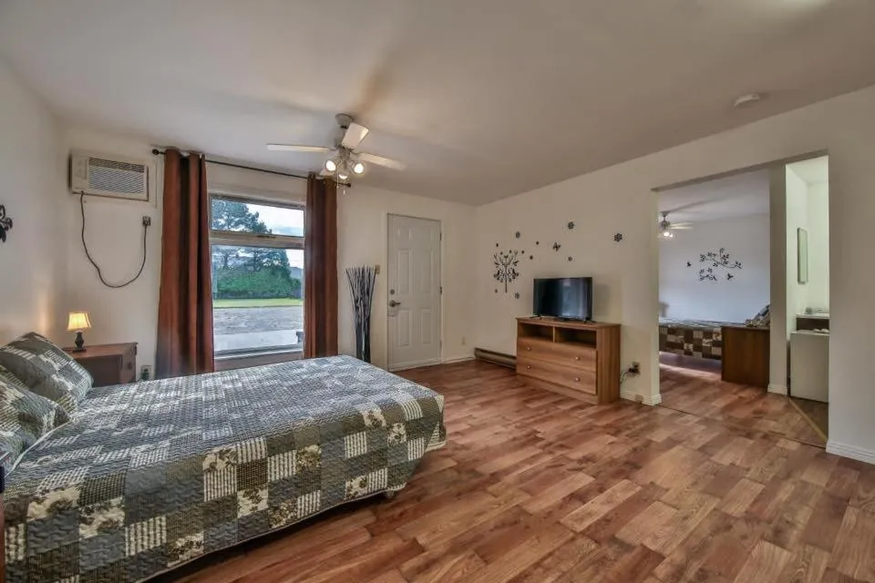 Bed in Auberge motel drakkar