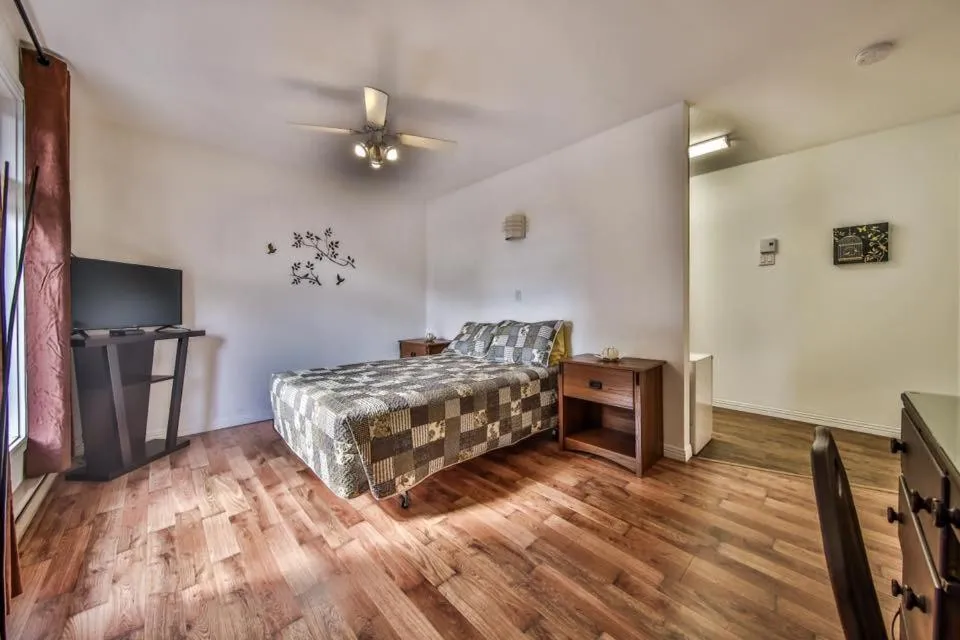 Bed in Auberge motel drakkar