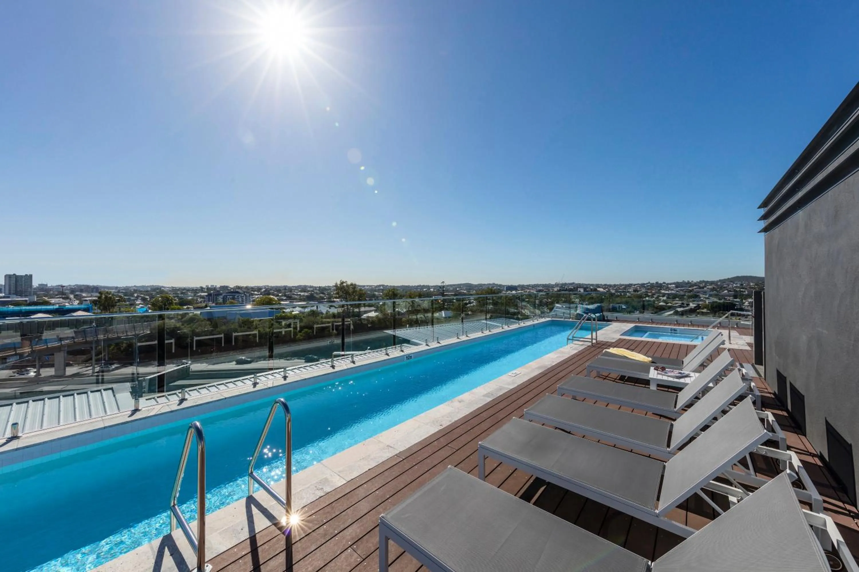 Swimming pool in Oaks Brisbane Woolloongabba Suites