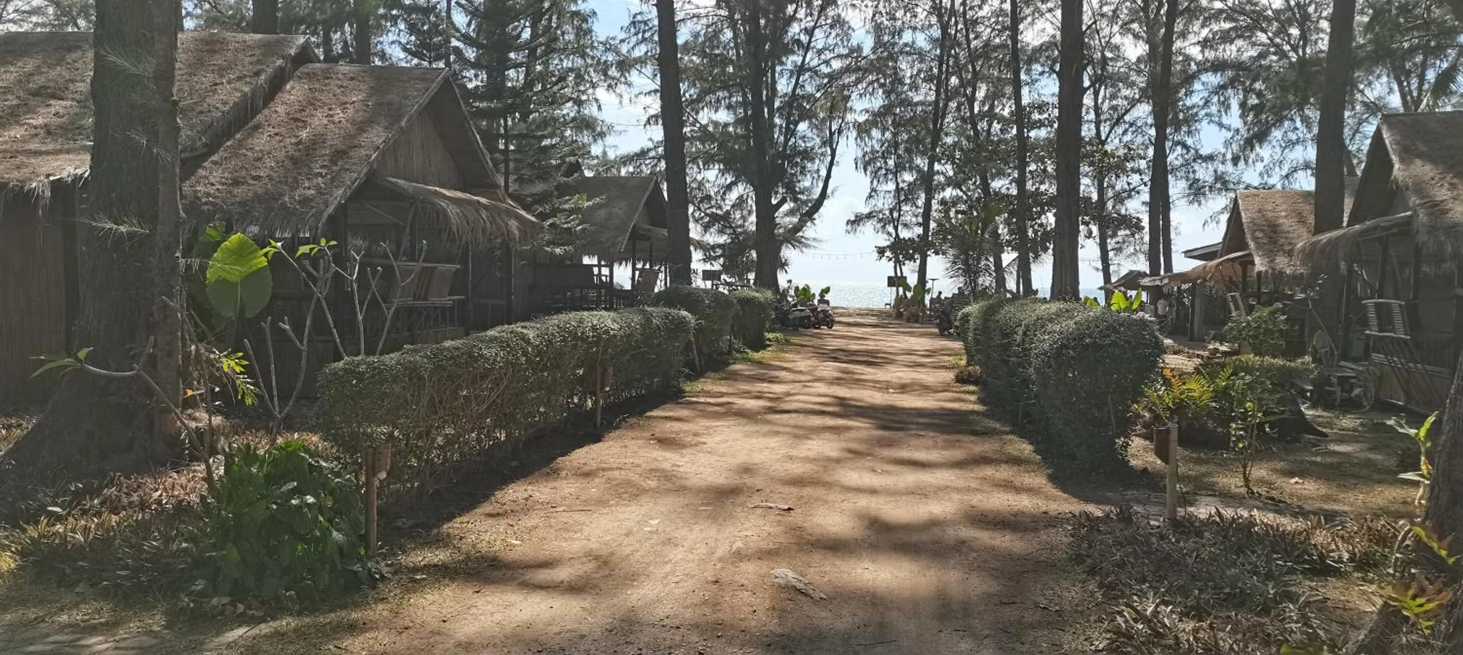 Eco Lanta Hideaway Beach Resort