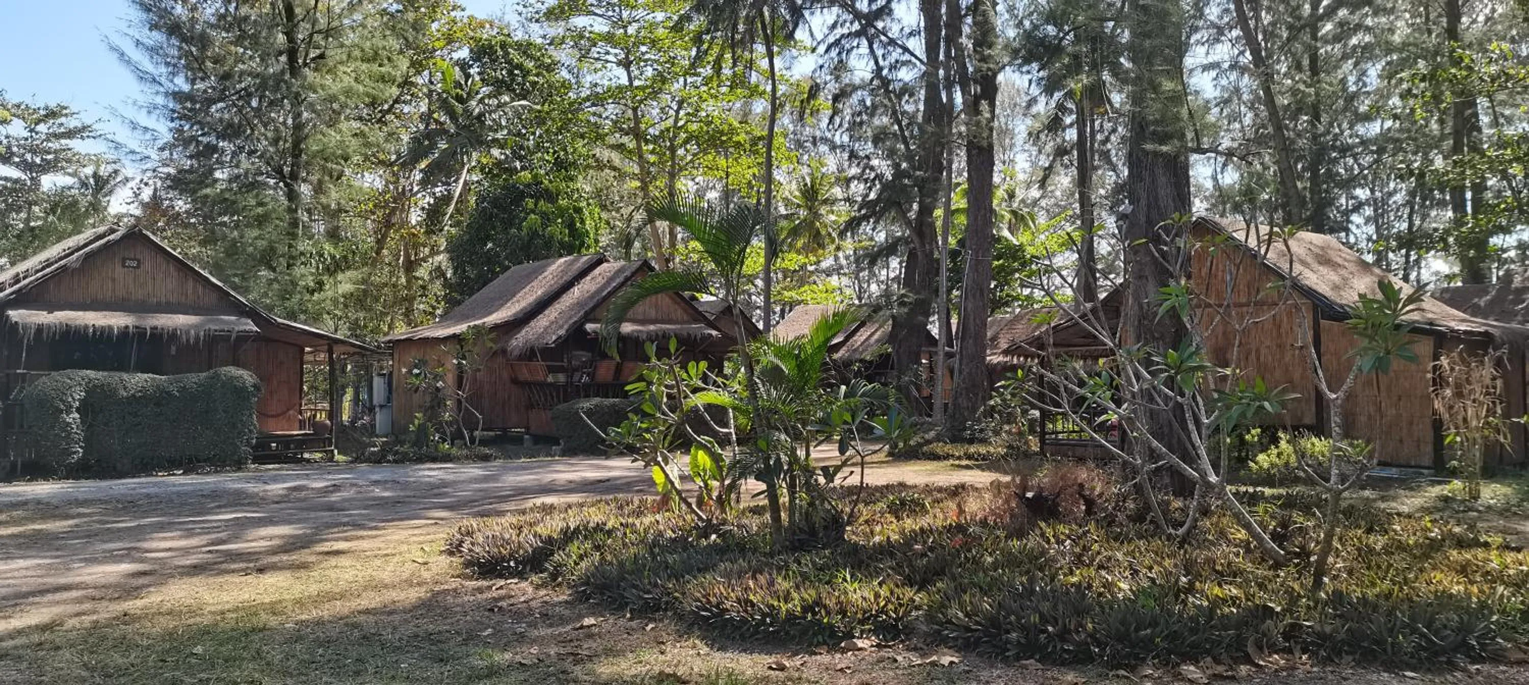 Eco Lanta Hideaway Beach Resort