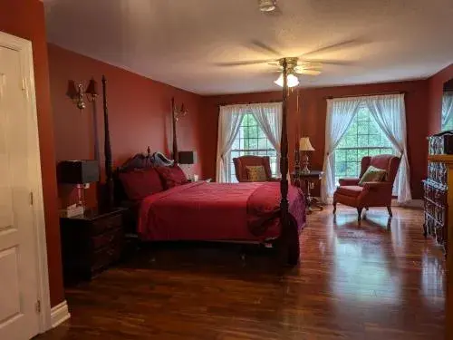 King Room in Wellington House Bed and Breakfast King Room in Wellington House Bed and Breakfast
