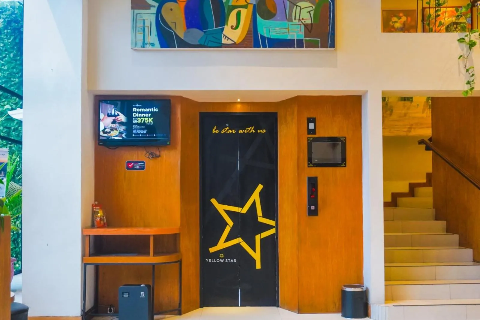 Lobby or reception in Yellow Star Ambarukmo Hotel