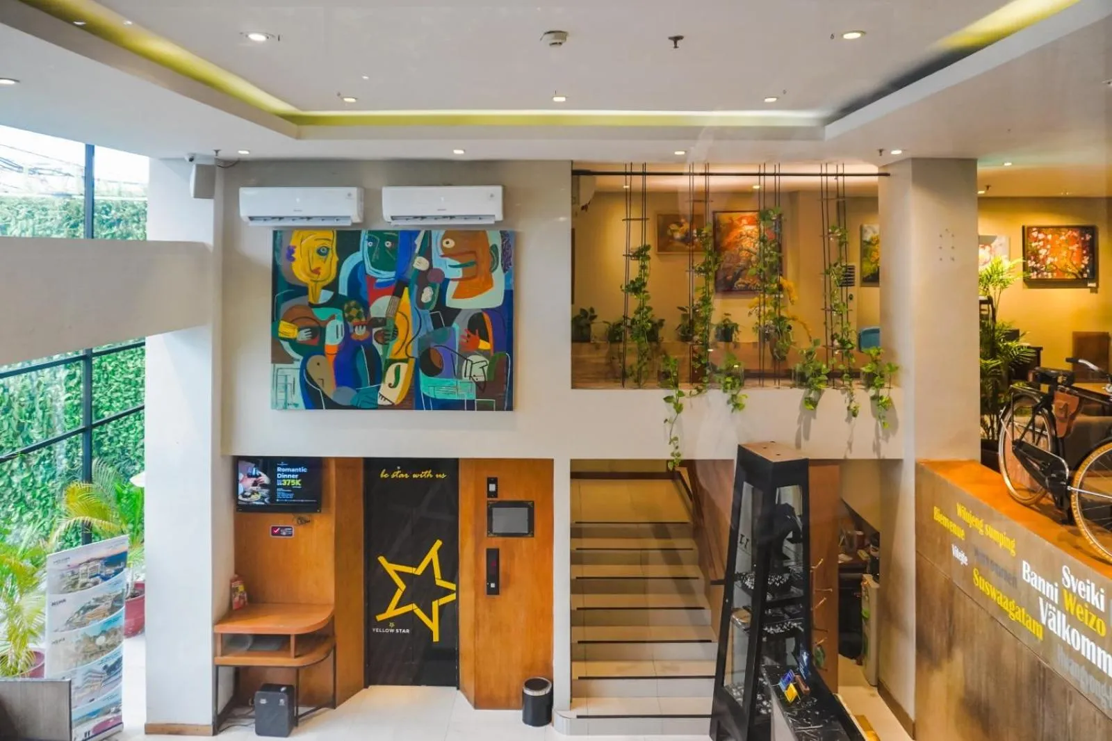 Lobby or reception in Yellow Star Ambarukmo Hotel
