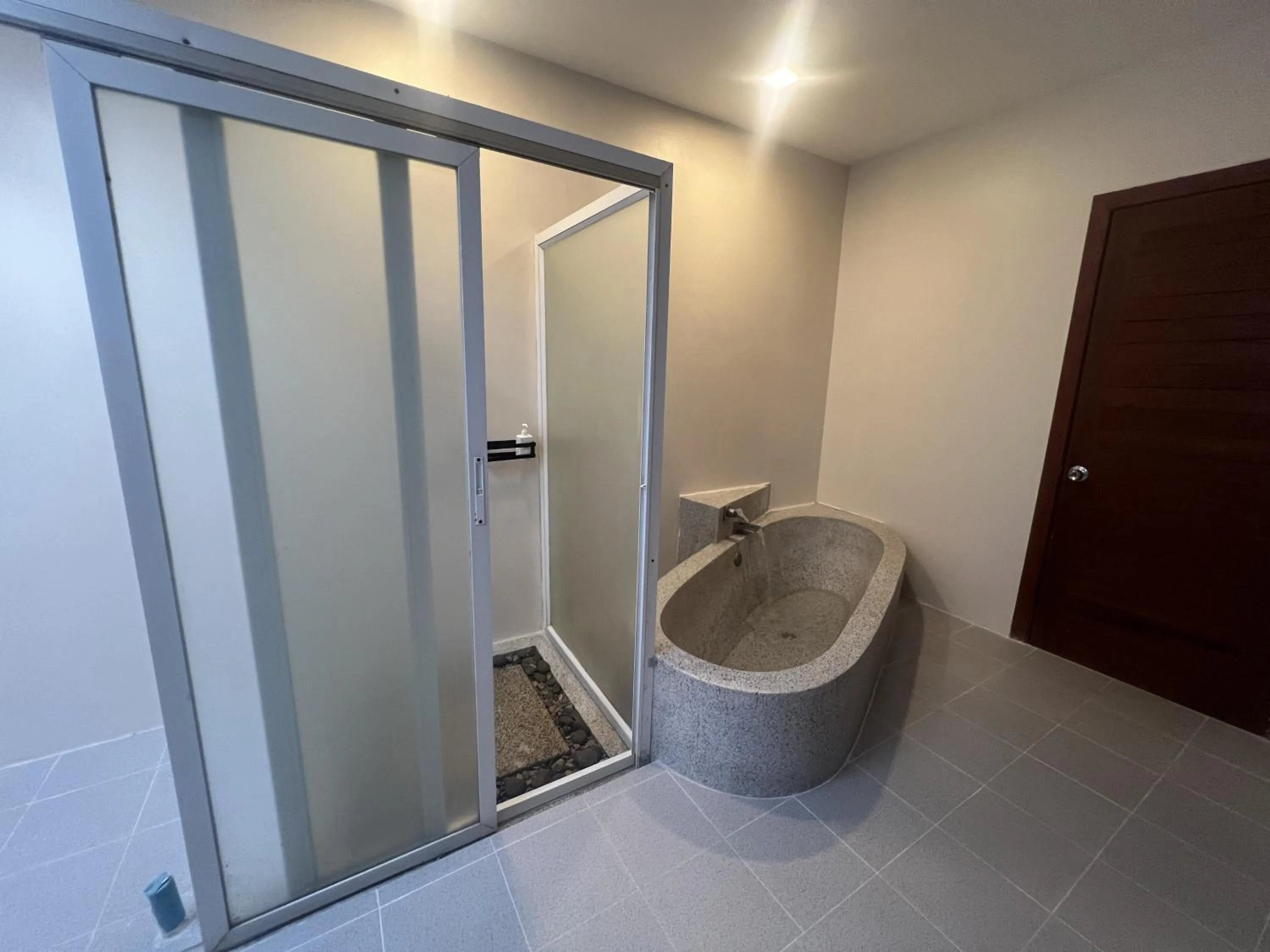 Shower in Tanei Angkor Resort and Spa