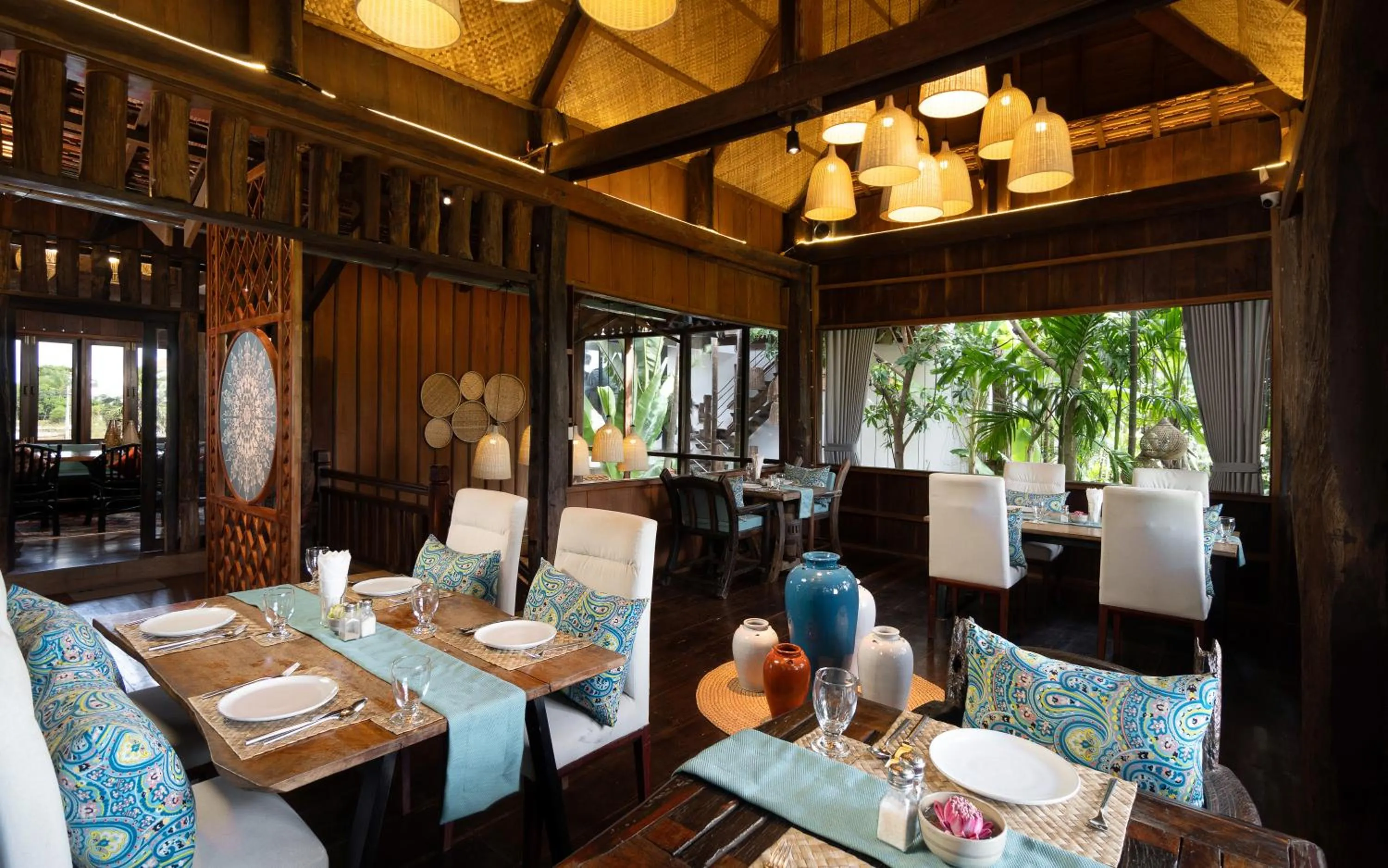 Restaurant/places to eat in The Nature & Villas