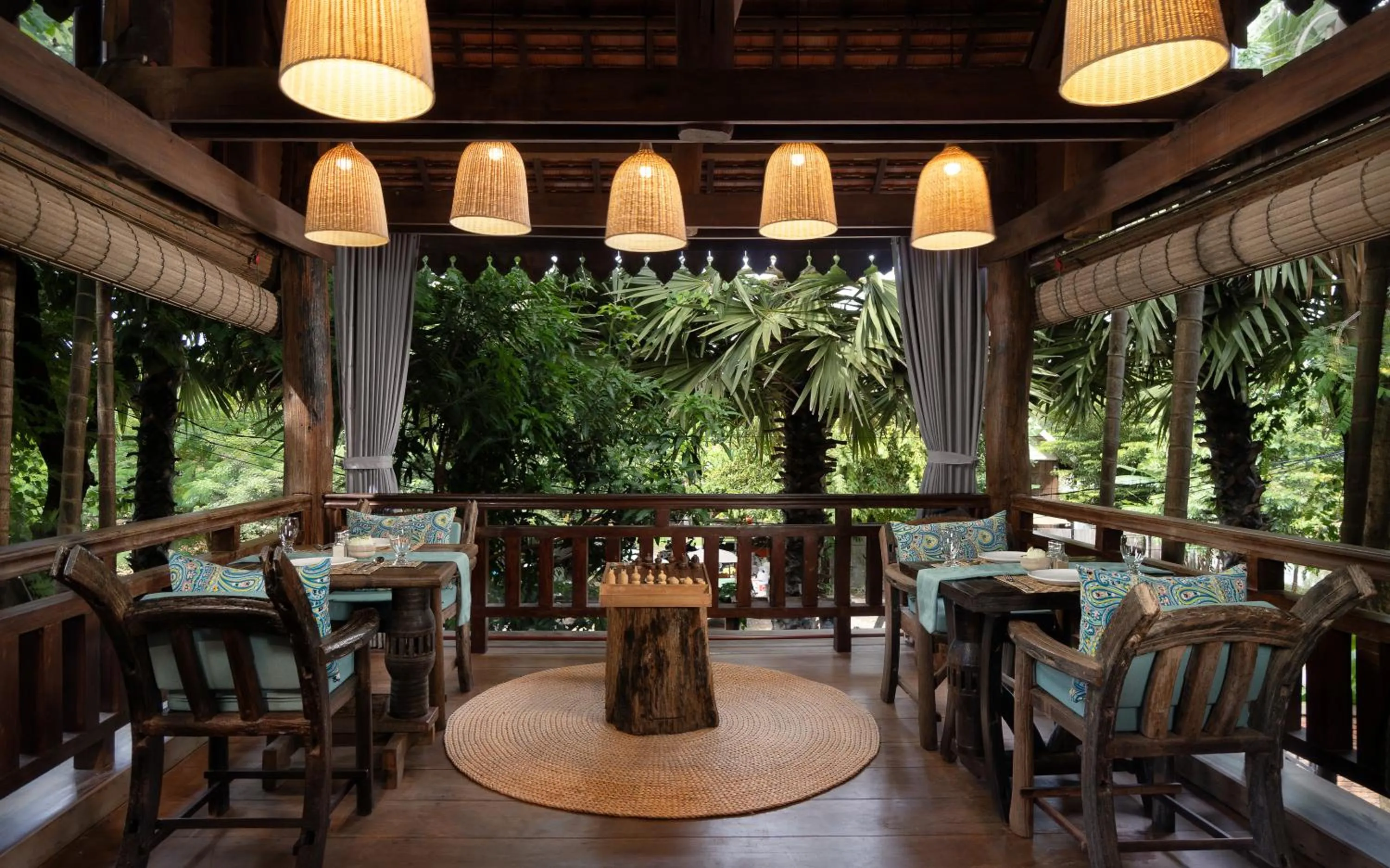 Restaurant/places to eat in The Nature & Villas