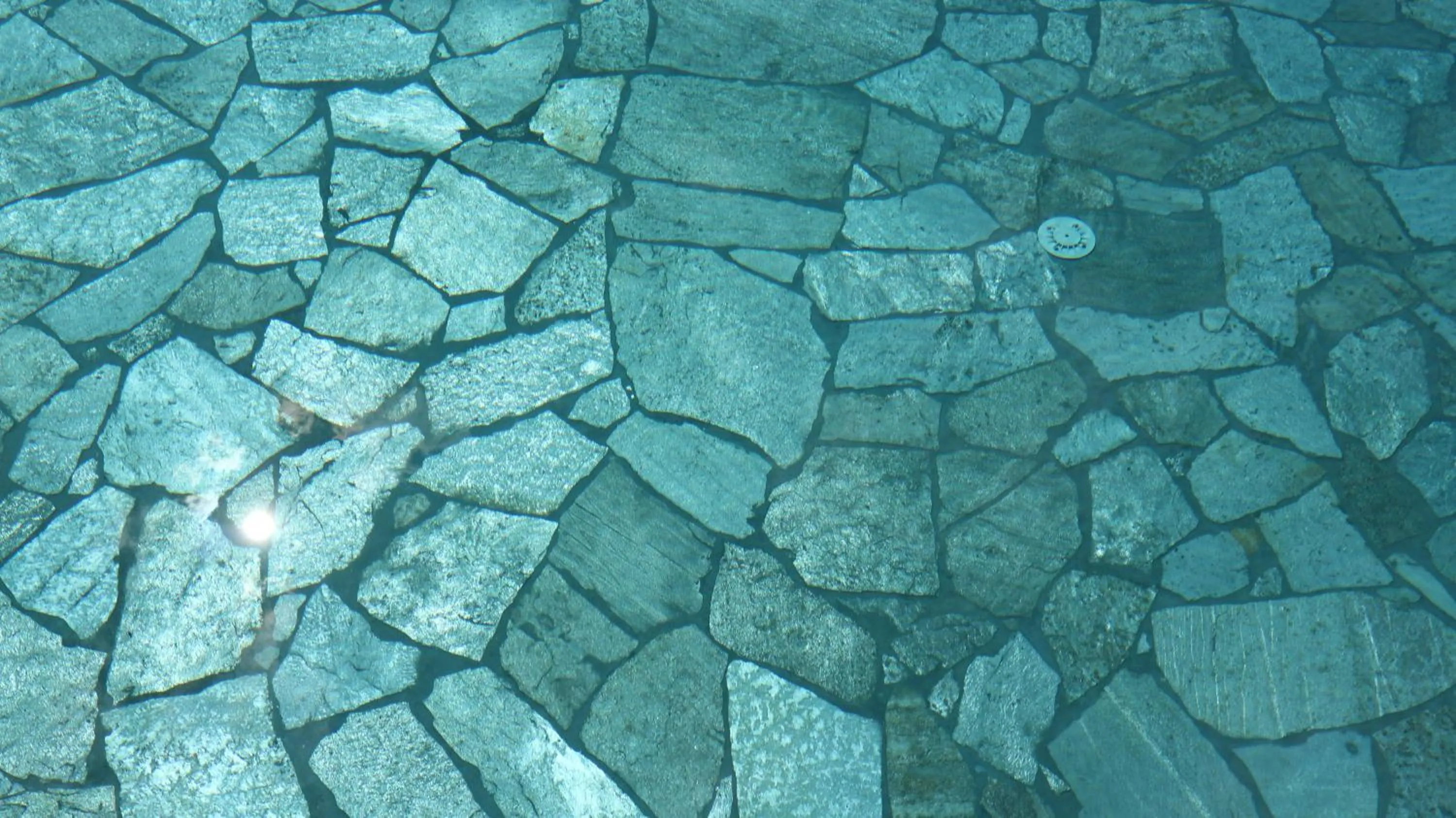 Property building in Hotel Bristol