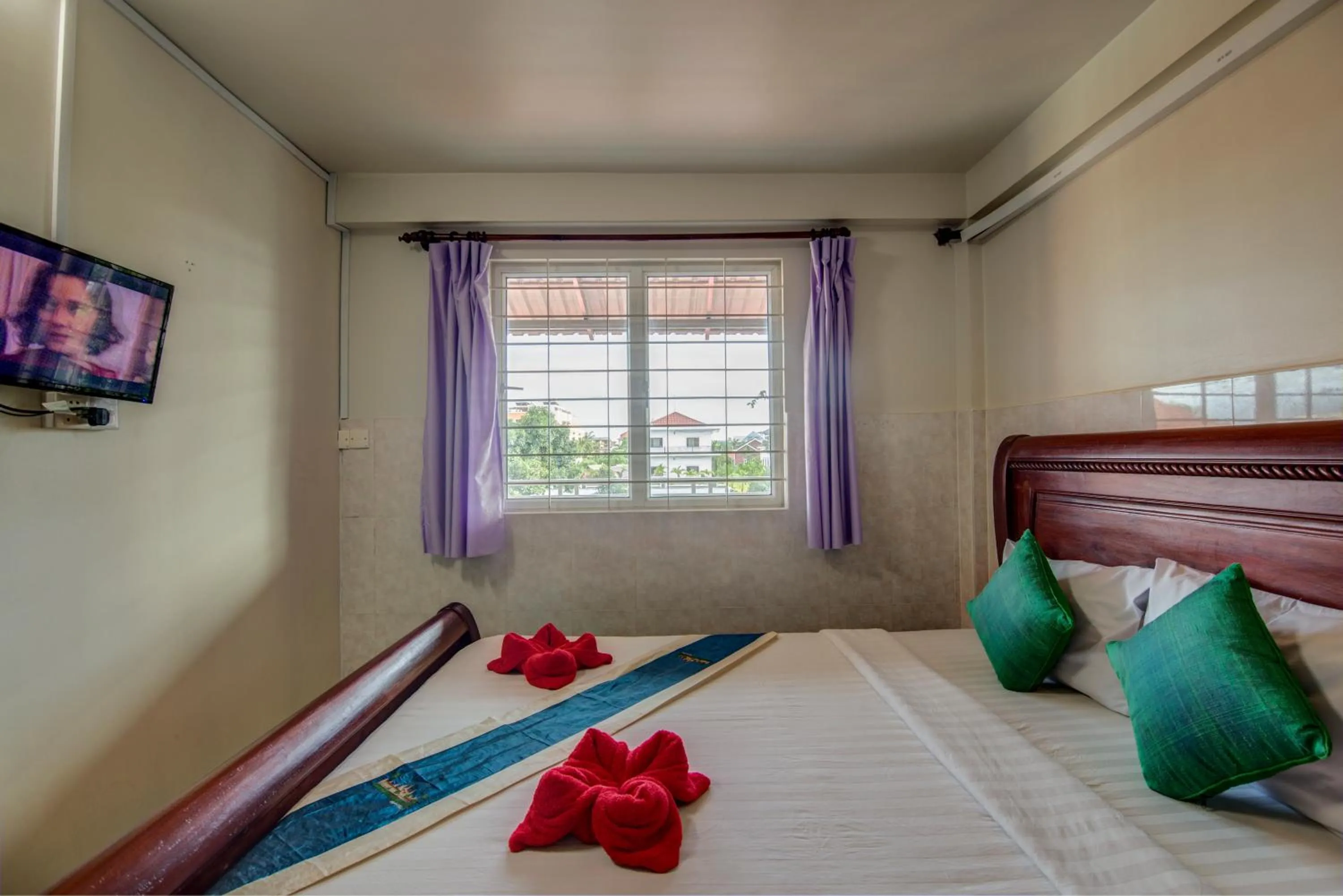 Bedroom, Bed in Siem Reap Pub Hostel