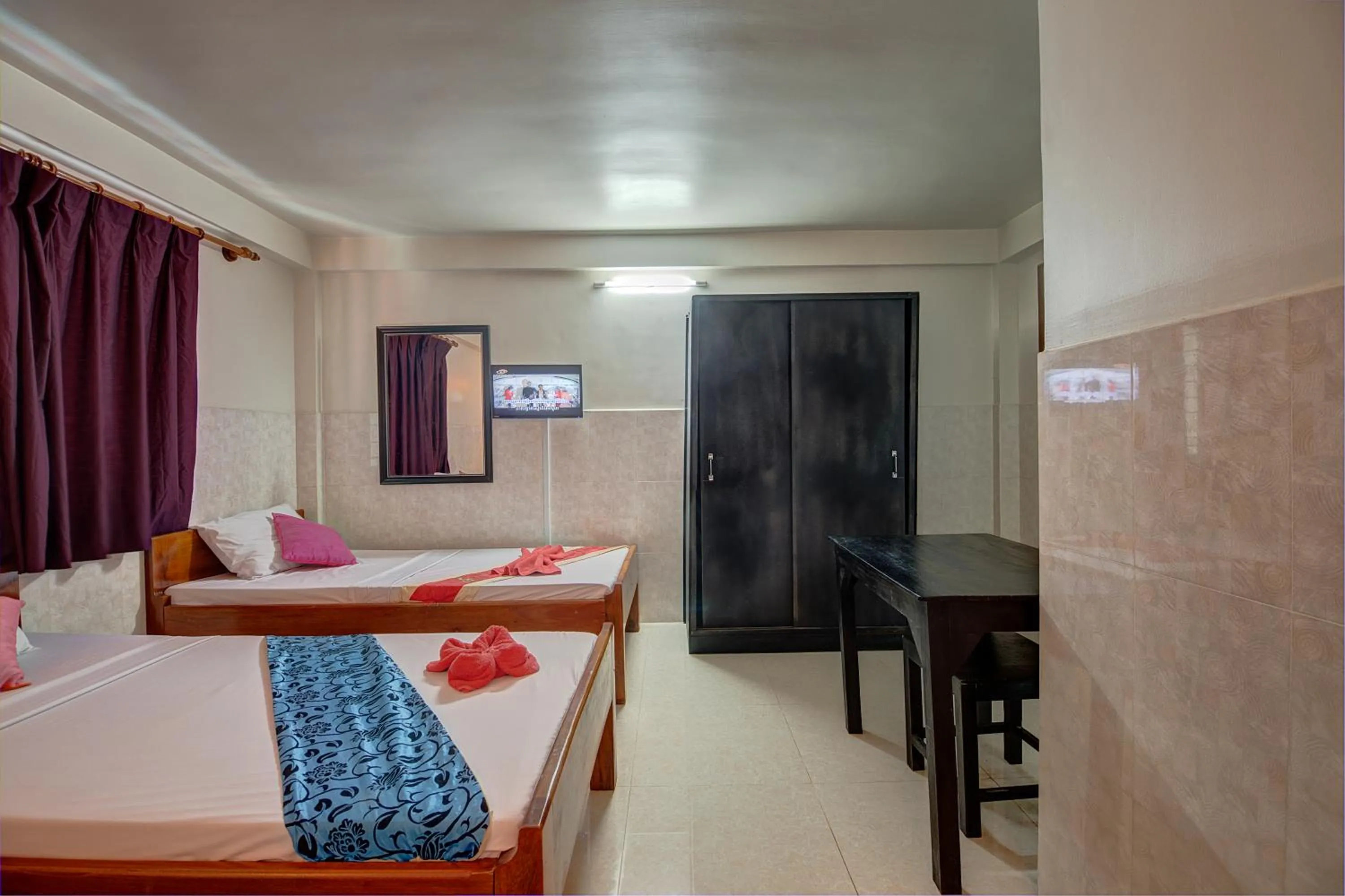 Photo of the whole room, Bed in Siem Reap Pub Hostel