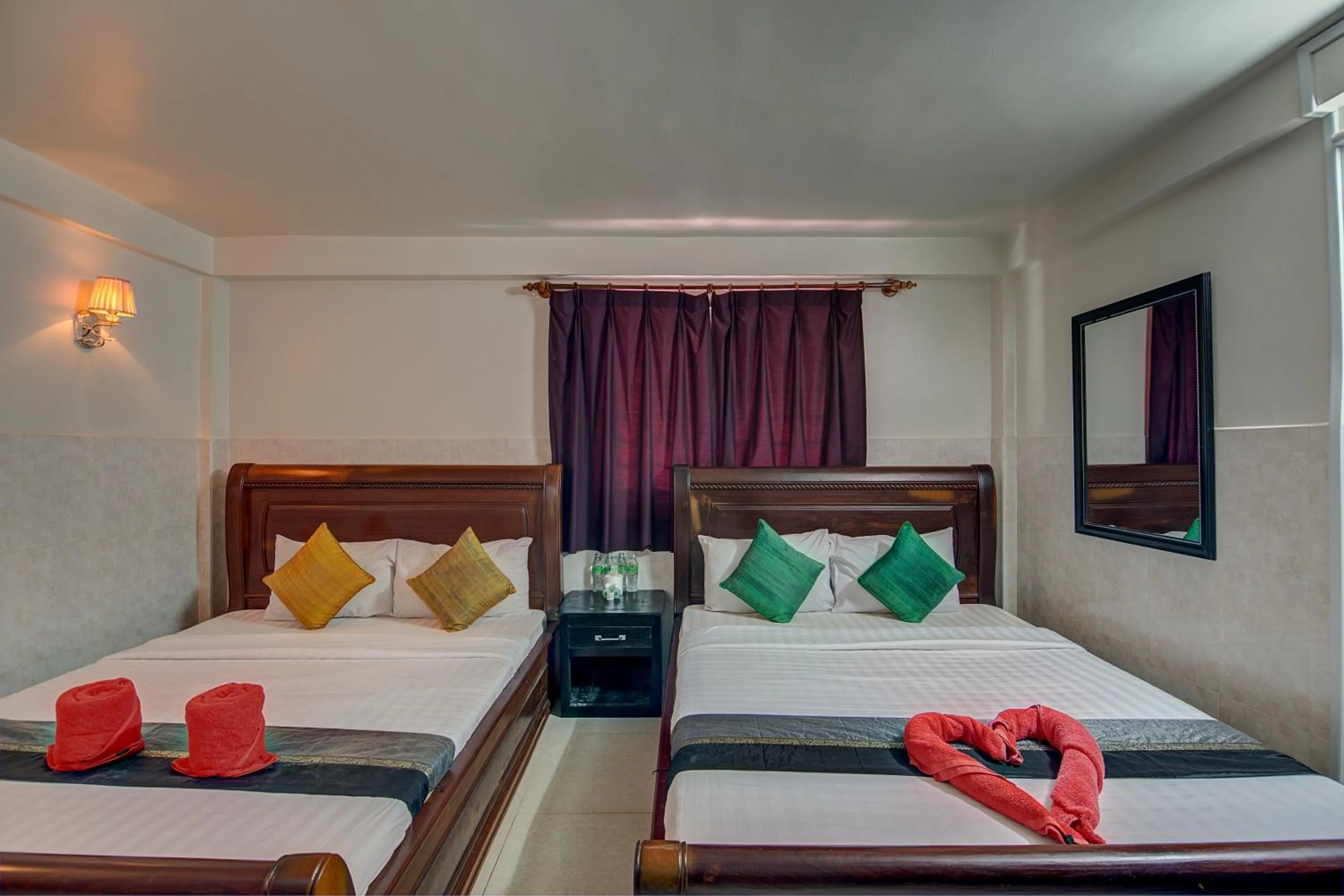 Photo of the whole room, Bed in Siem Reap Pub Hostel