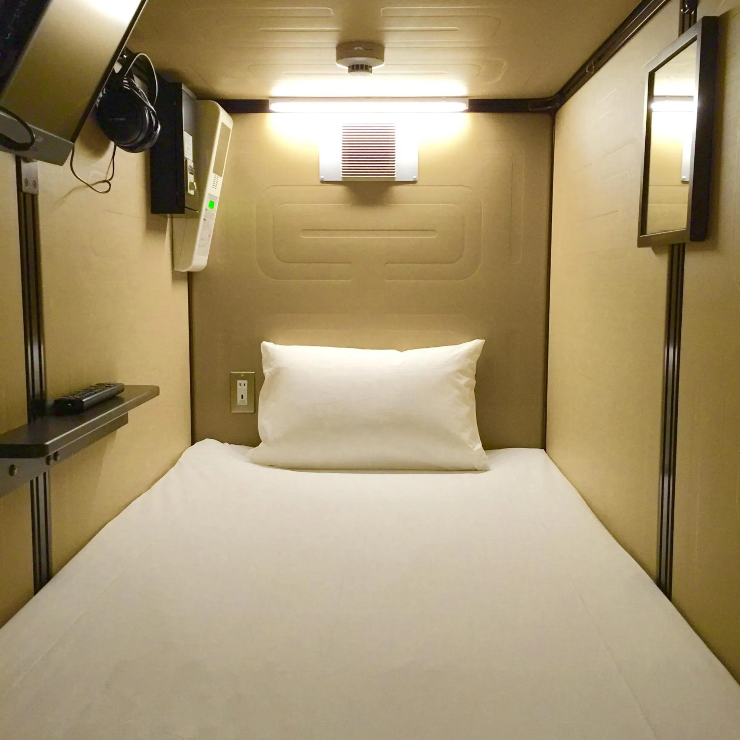 Bed in Tokyo Ariake Bay Hotel