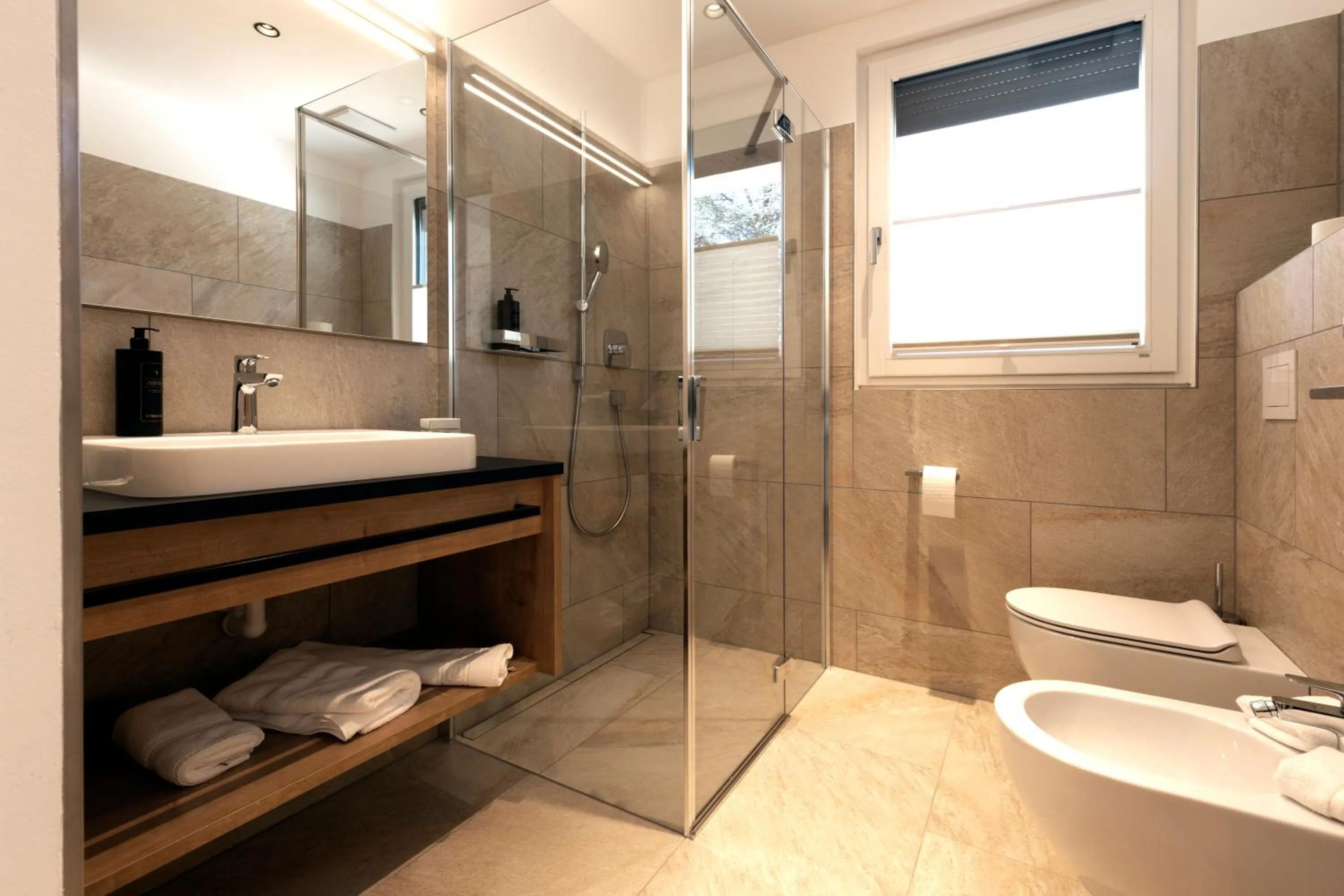 Bathroom in Cityhotel Goldener Adler B&B