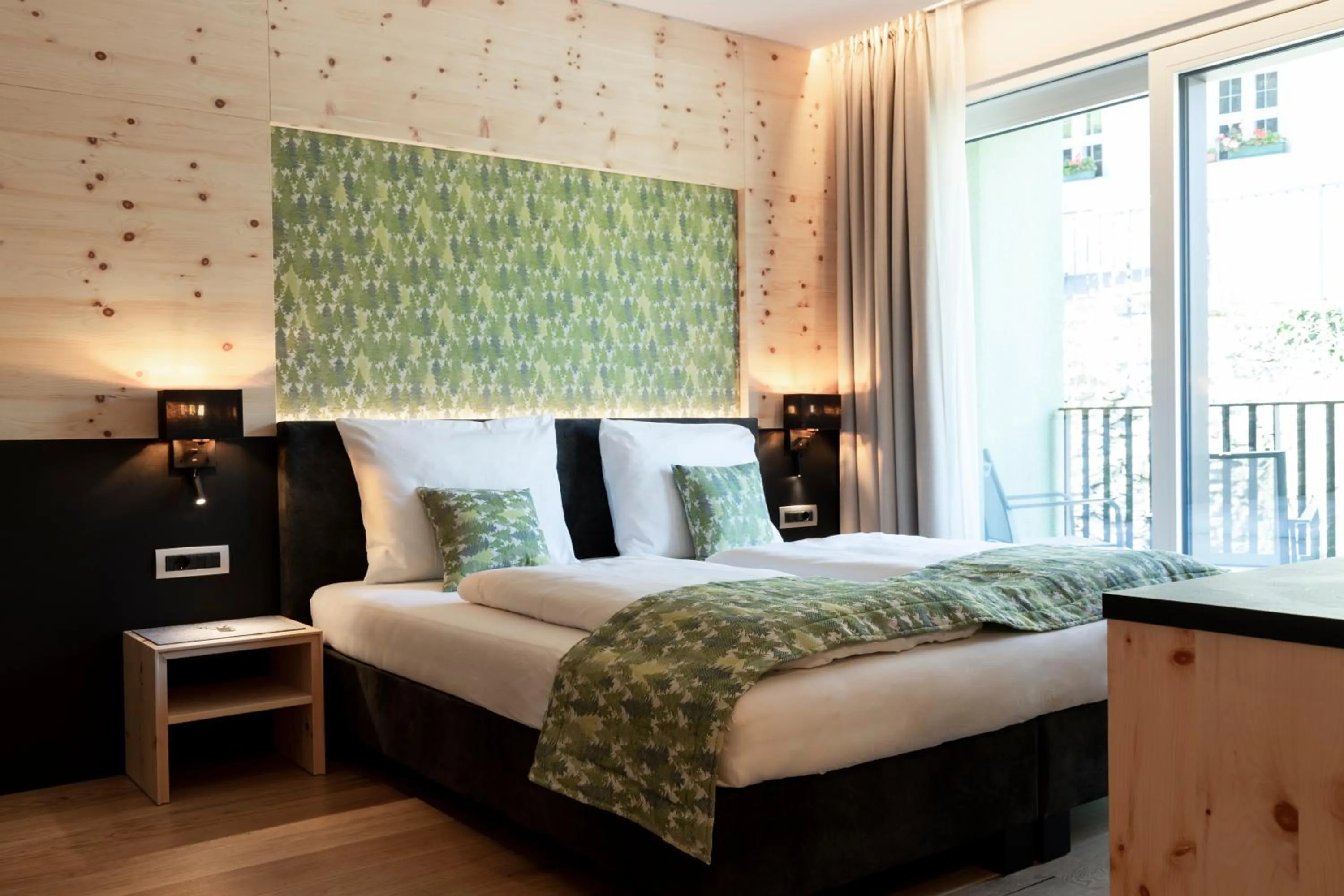 Bed in Cityhotel Goldener Adler B&B