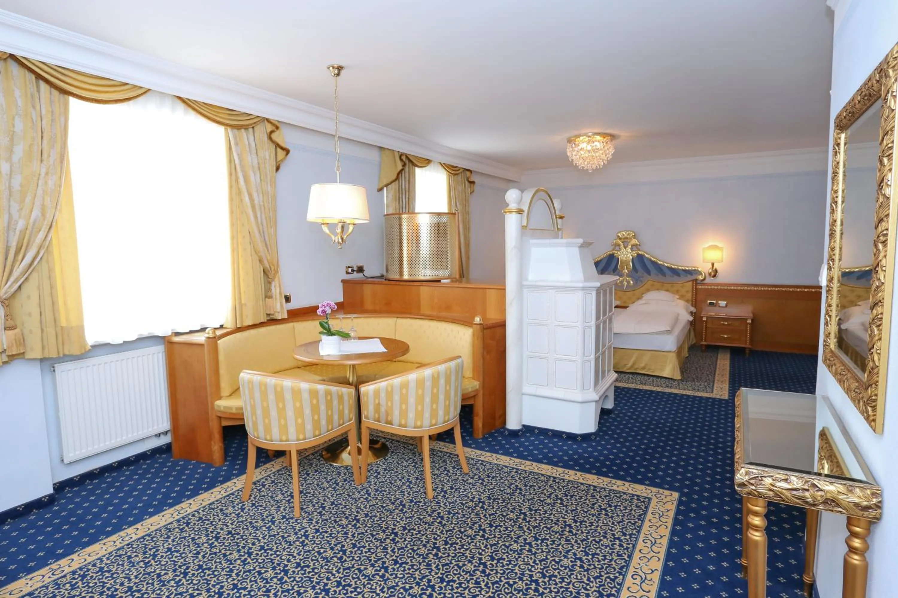 Photo of the whole room in Cityhotel Goldener Adler B&B