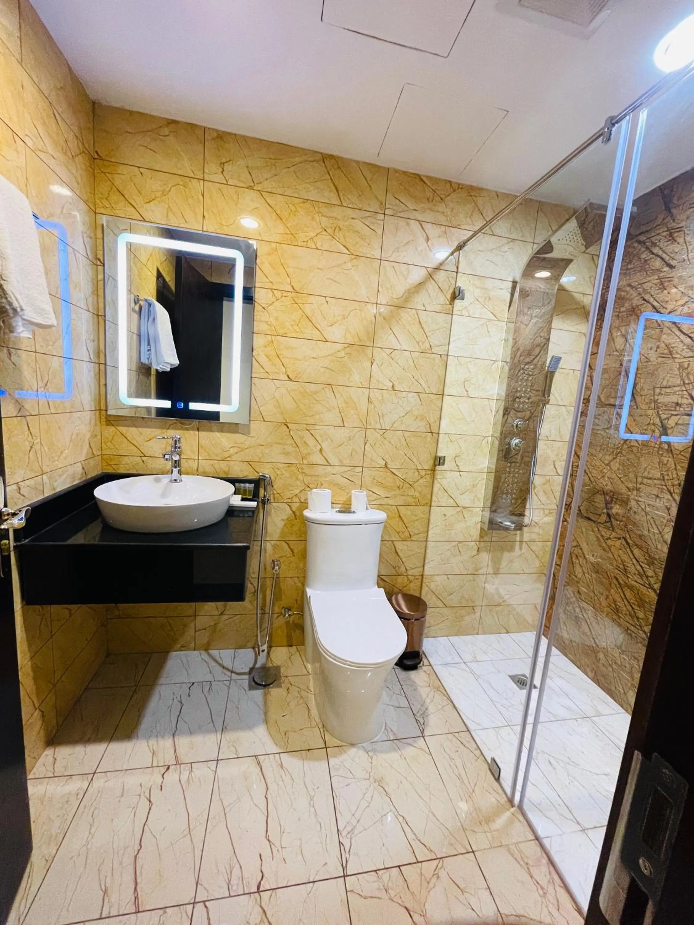 Toilet in Kiev Tower Hotel Apartments