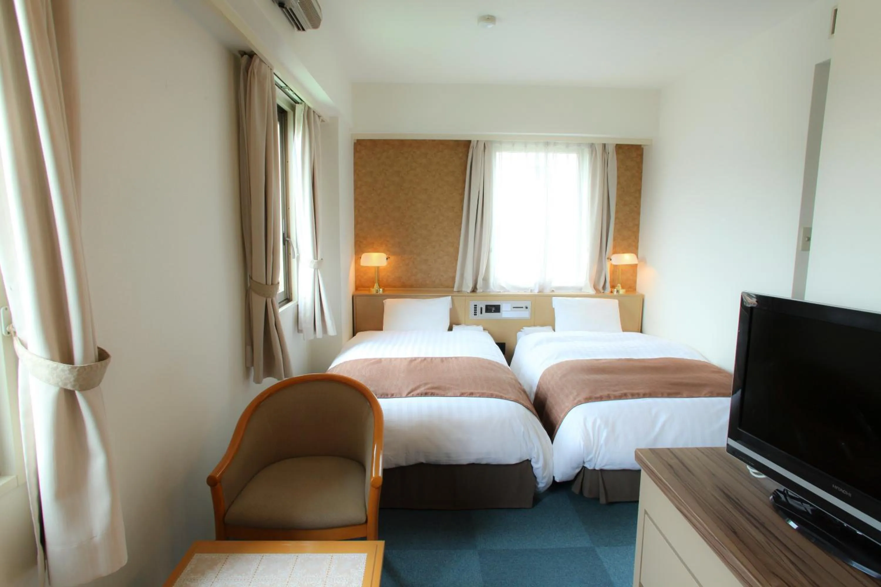 Photo of the whole room, Bed in KOKO STAY Hitachi- formerly Hotel Wing International Hitachi