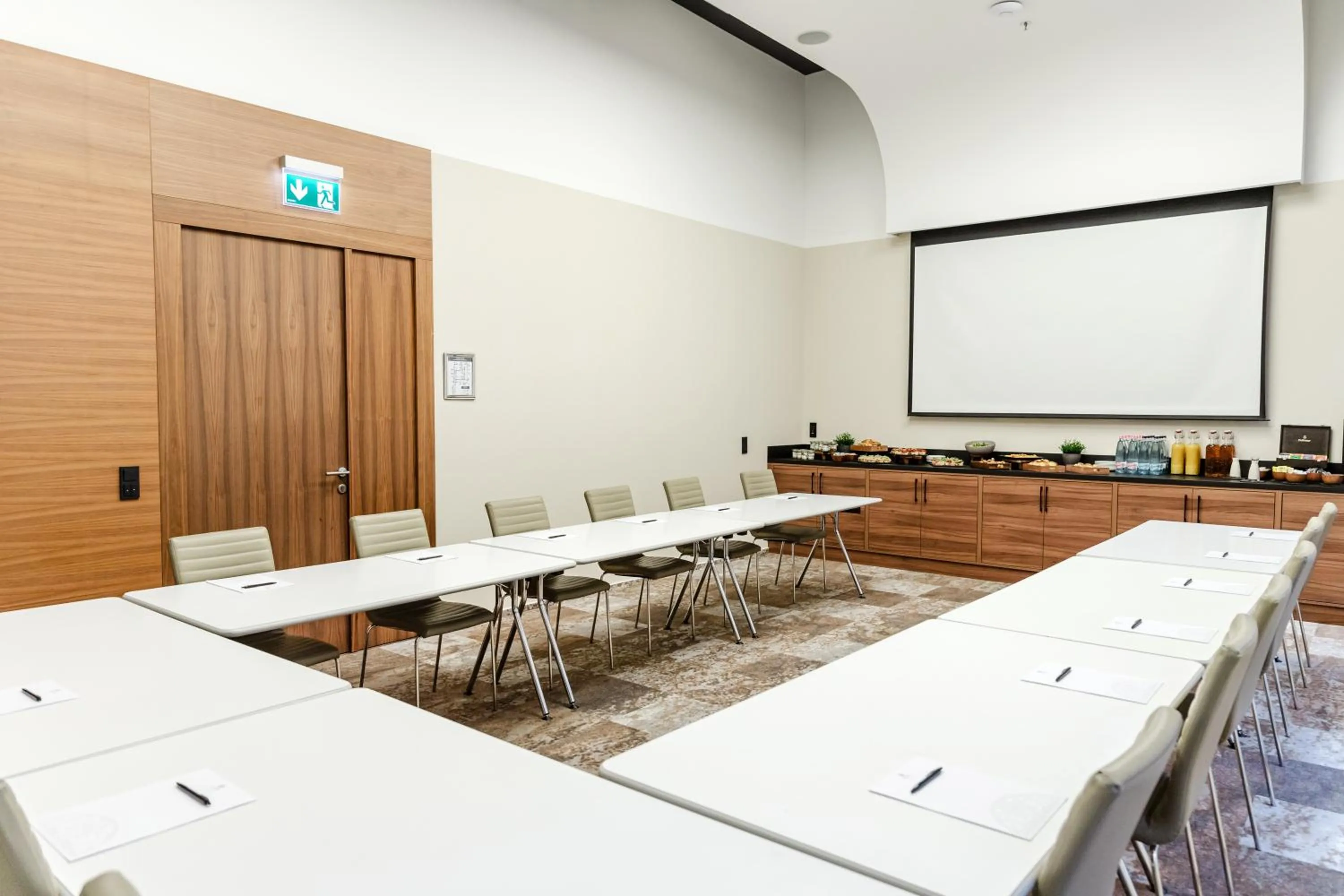Meeting/conference room in Hotel Moments Budapest by Continental Group
